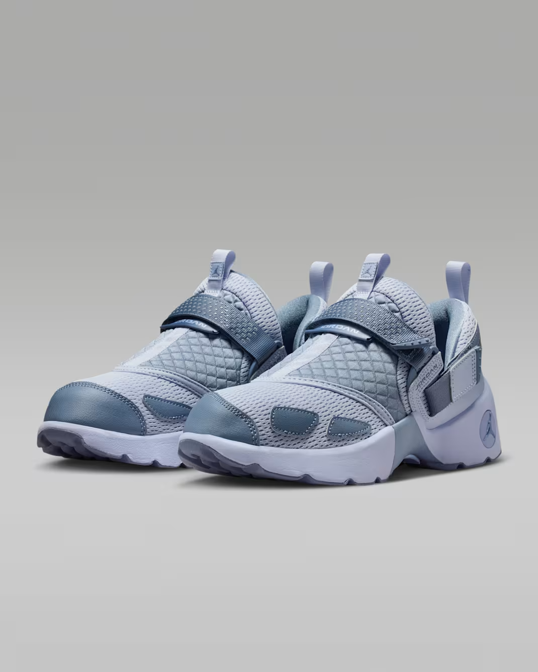 HQ2164-010 Nike Jordan Trunner LX Ghost Reflective Silver Ashen Slate (Women's)