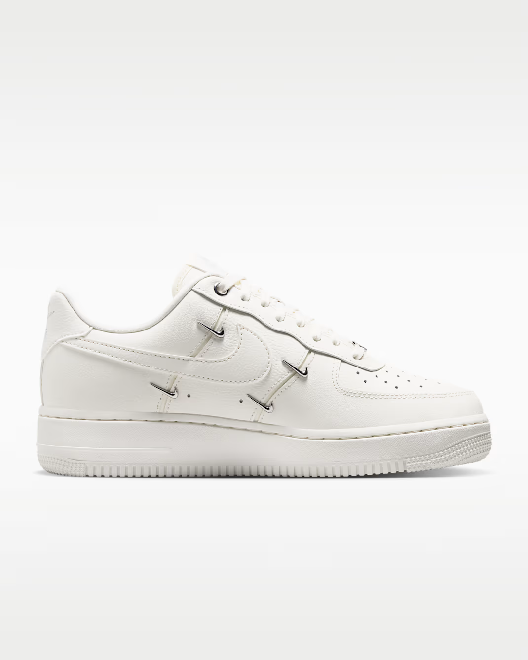 IV4727-133 Nike Women's Air Force 1 '07 LV8 Sail/Metallic Silver (Women's)