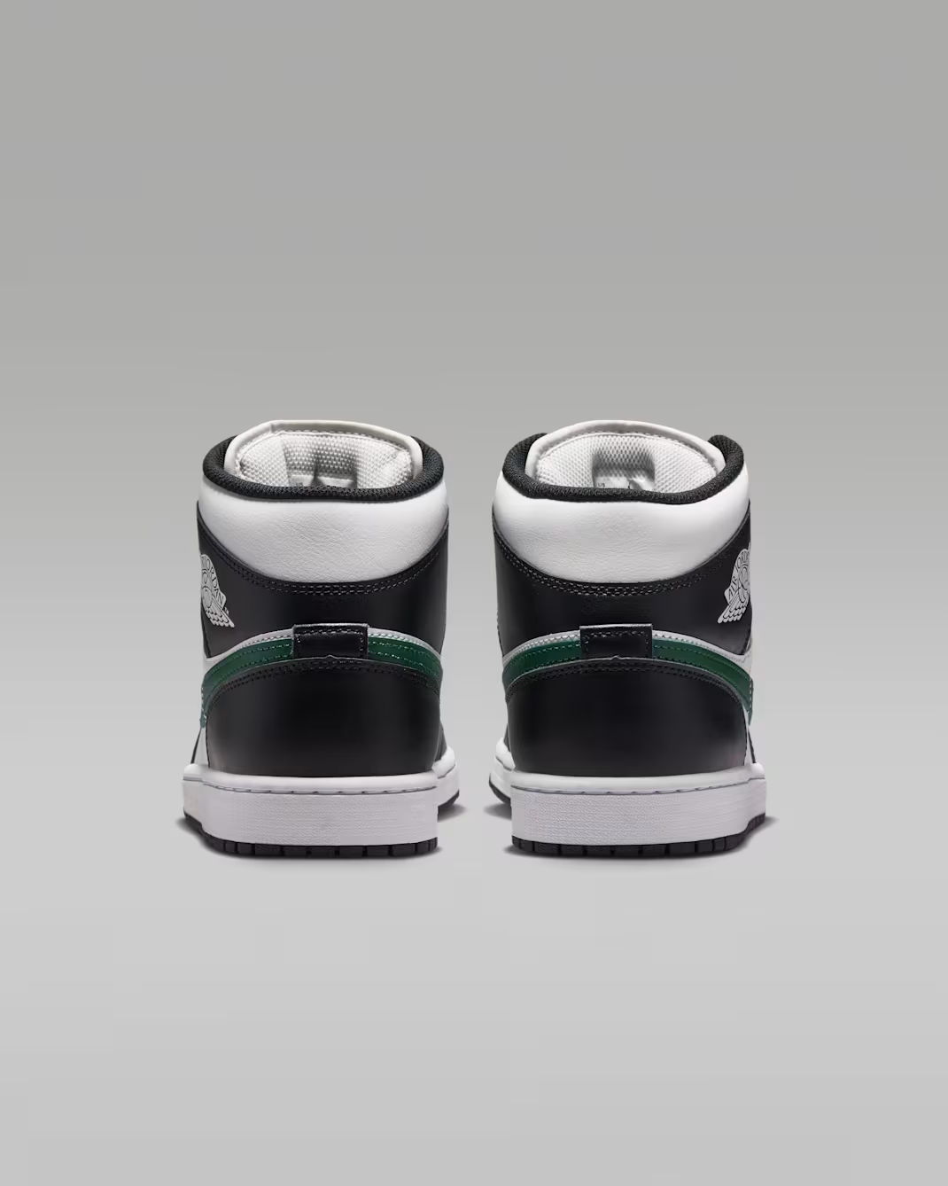 DQ8426-004 Nike Air Jordan 1 Mid "Black/White" (Men's)