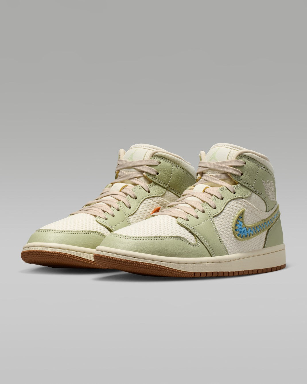 II0570-302 Nike Women's Air Jordan 1 Woven Olive Aura (Women's)