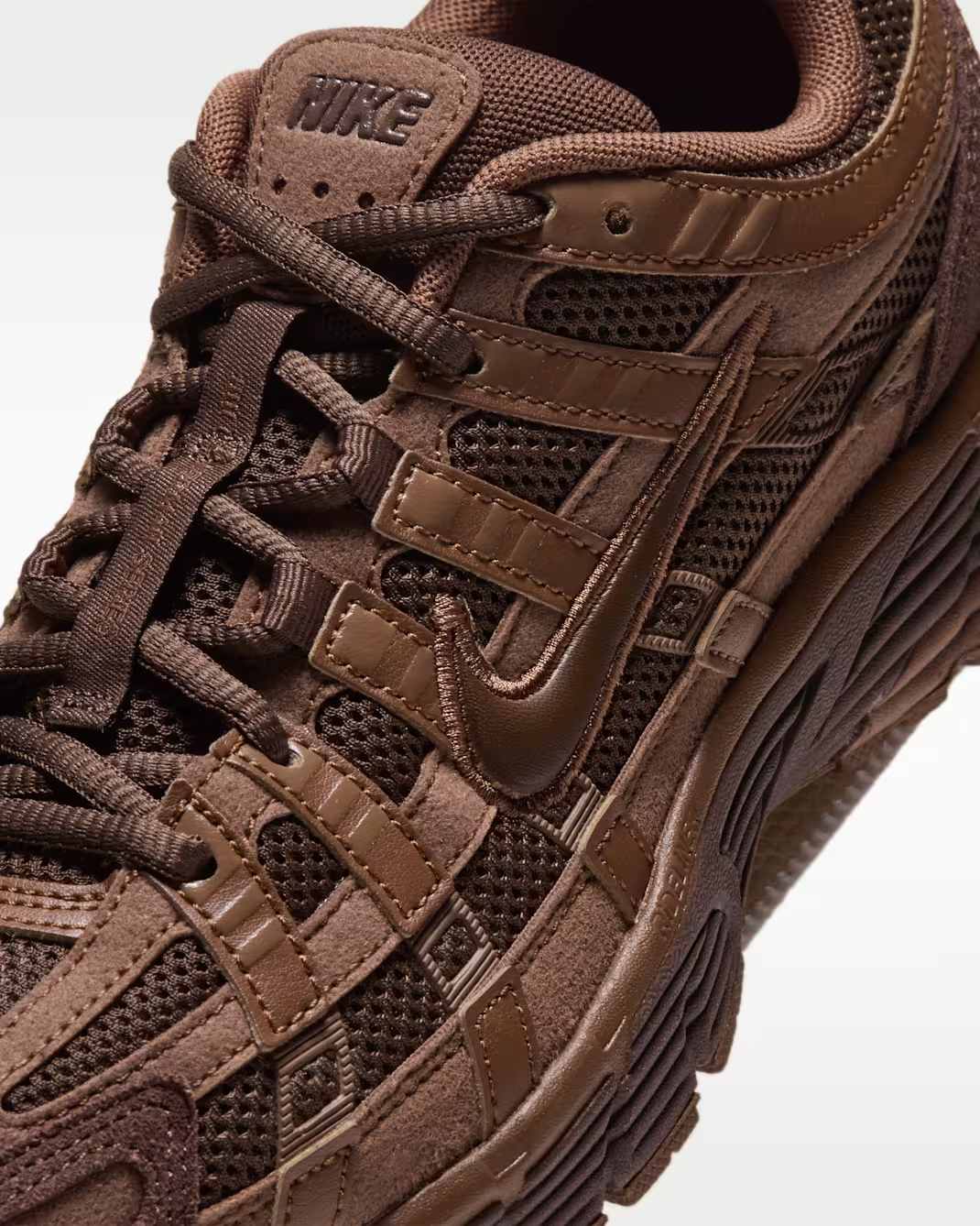 IV2501-201 Nike P-6000 "Cacao Wow/Light British Tan" (Women's)