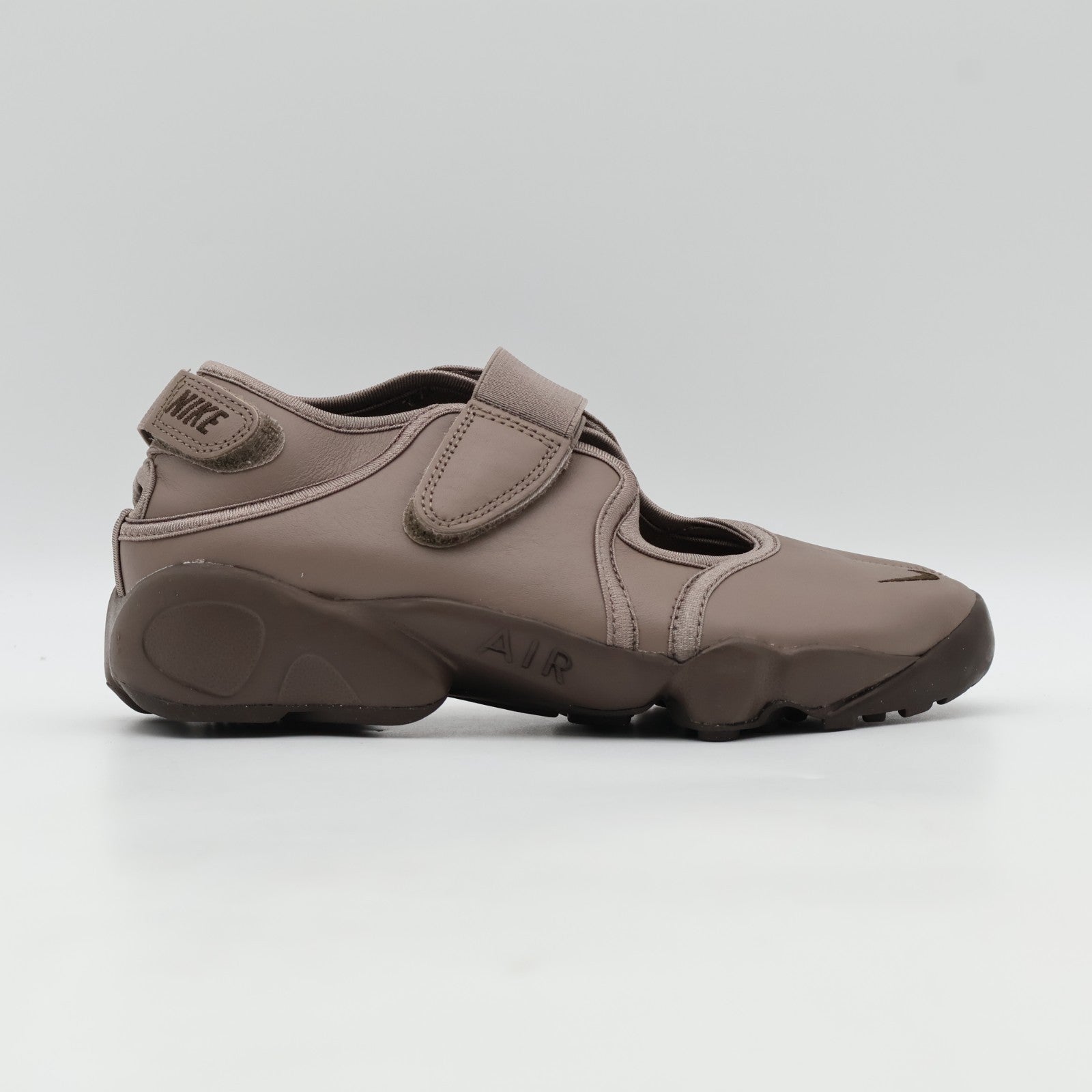 IO8738-214 Nike Air Rift LTR Mink Brown Baroque Brown Black (Women's)