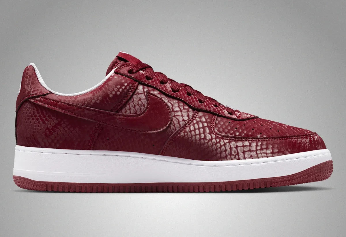 IB0018-600 Kobe Bryant Forever Ã Nike Air Force 1 Low QS Team Red White