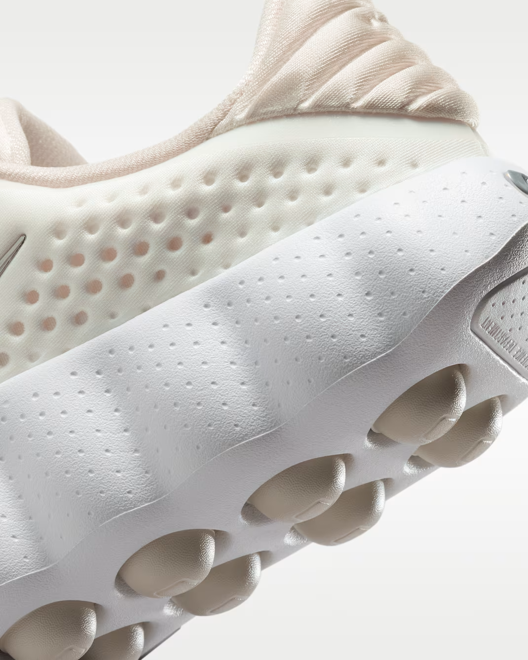 HQ4310-101 Nike Mind 002 "Summit White/Phantom" (Women's)