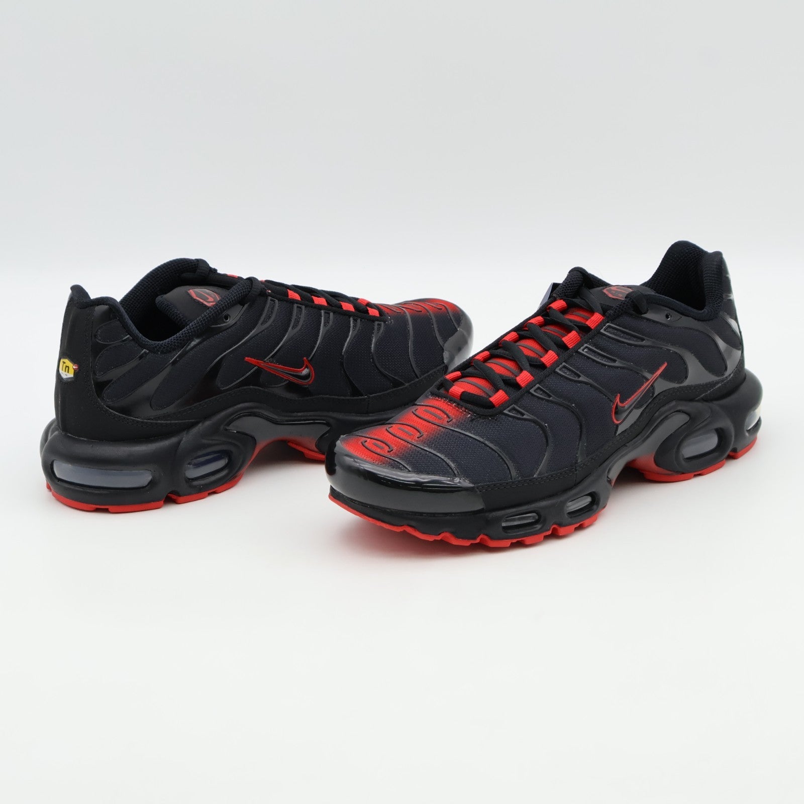 IM4868-010 Nike Air Max Plus Black Red (Men's)