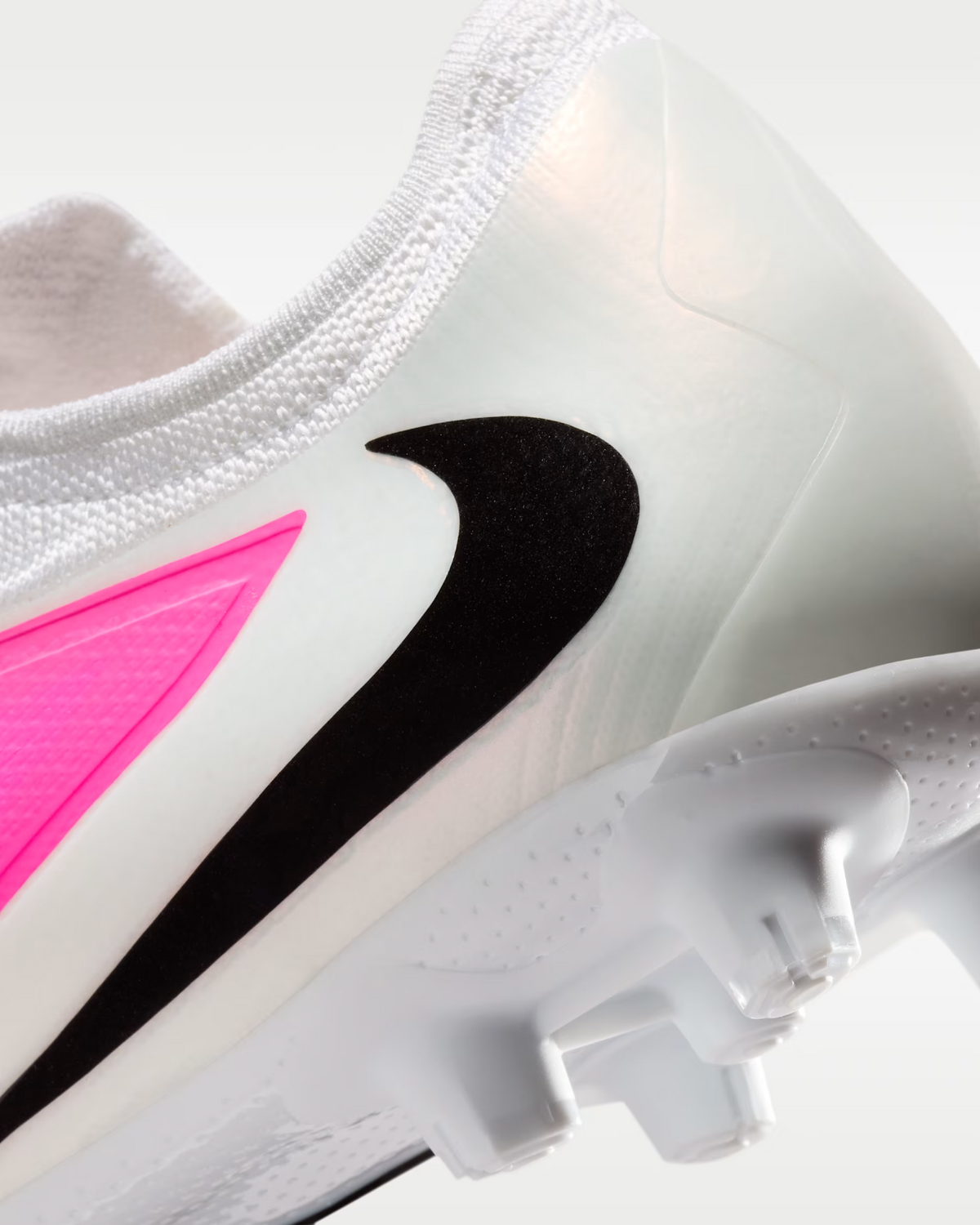 IQ1885-900 Nike Phantom 6 Low Pro Hard-Ground Soccer Cleats (Men's)