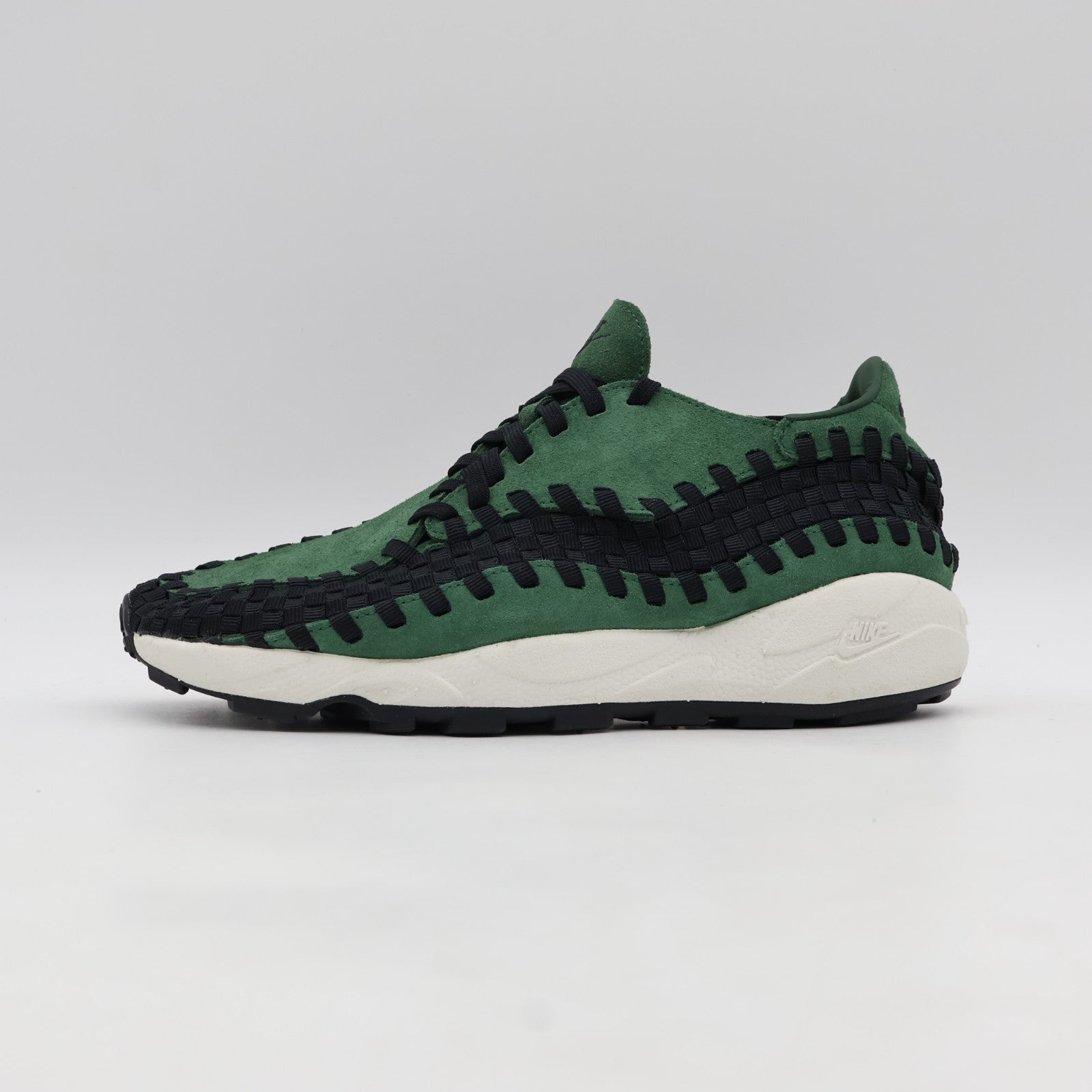 FN3540-300 Nike Air Footscape Woven Fir (Women's)