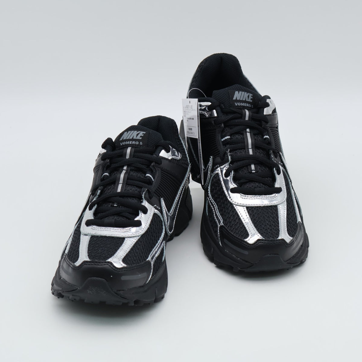 IV4311-002 Nike Women's Zoom Vomero 5 BlackMetallic Silver (Women's)