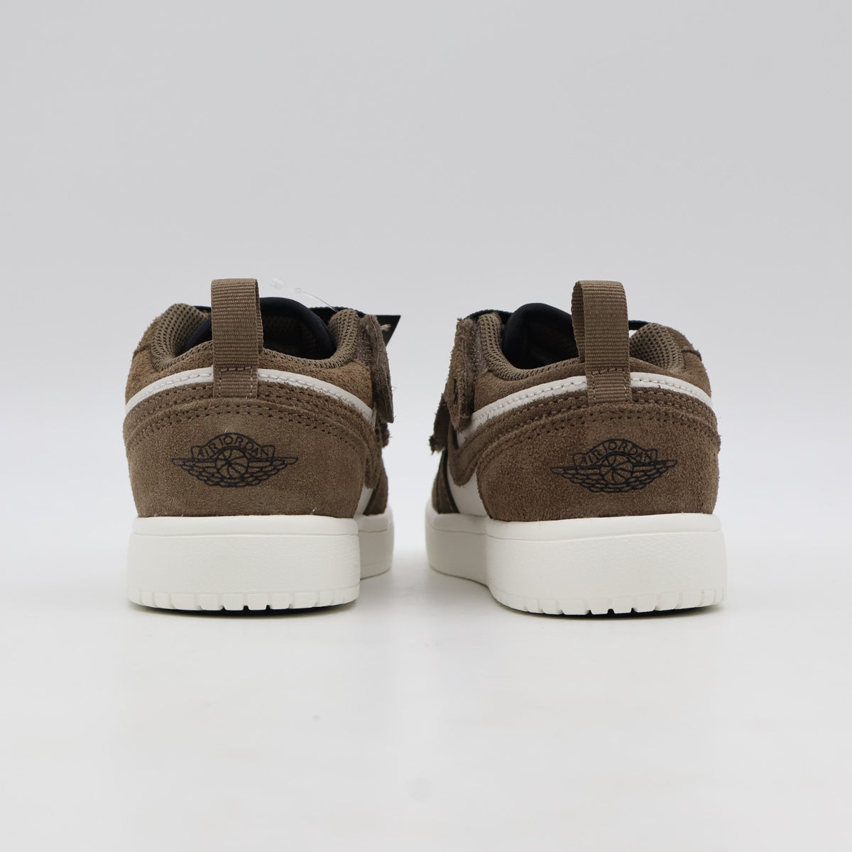 DR9748-200 Nike PS Jordan 1 Low Alt "Palomino/Phantom"