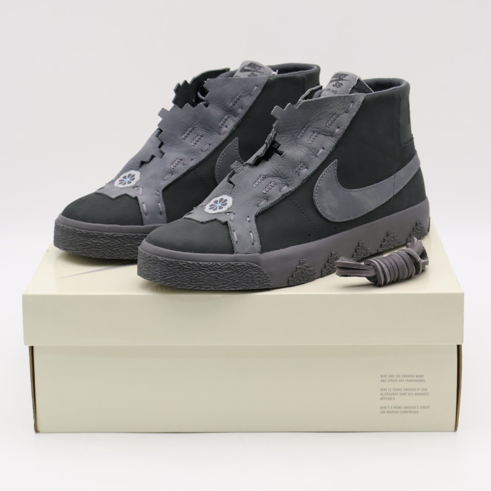 FQ0792-001 Diâorr Greenwood Nike SB Zoom Blazer Mid QS Dark Grey (Men's)