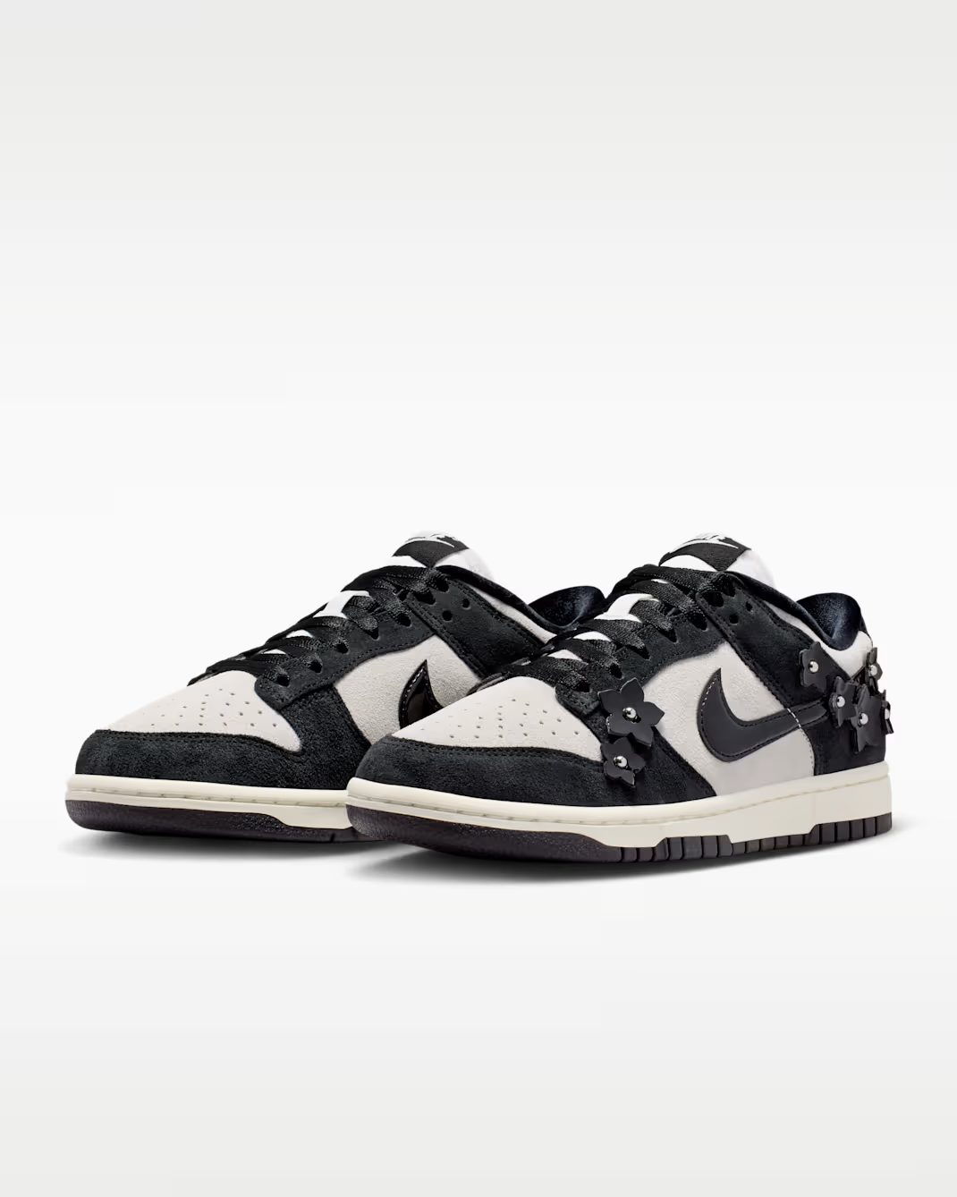 IV4726-002 Nike Dunk Low SE Black Sail (Women's)