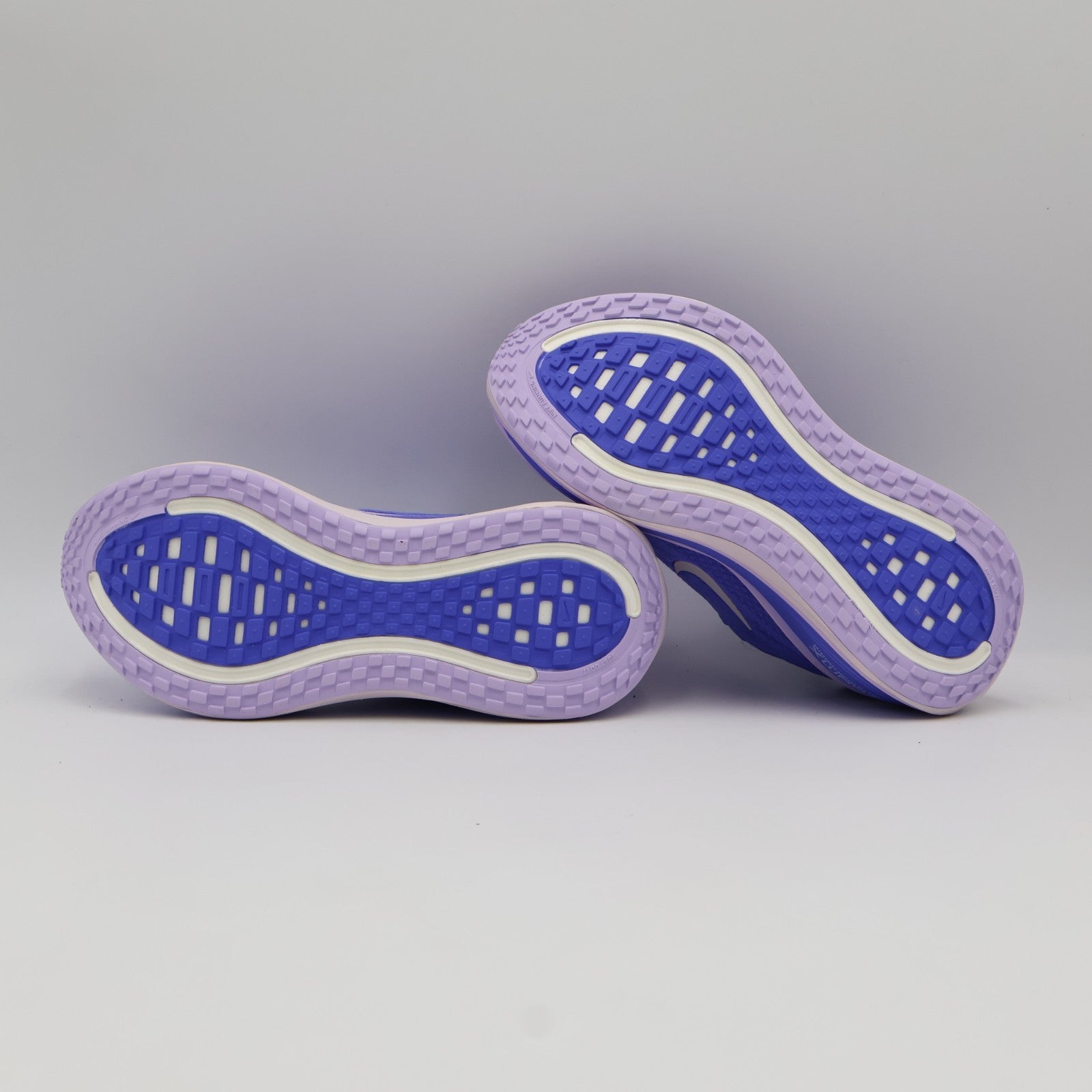 HV8154-501 Nike Vomero Plus Sapphire Light Violet (Women's)