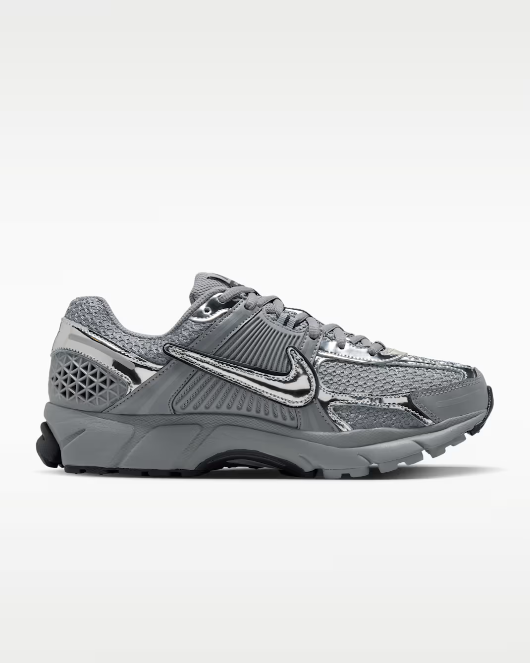 IV4311-003 Nike Zoom Vomero 5 "Gridiron"