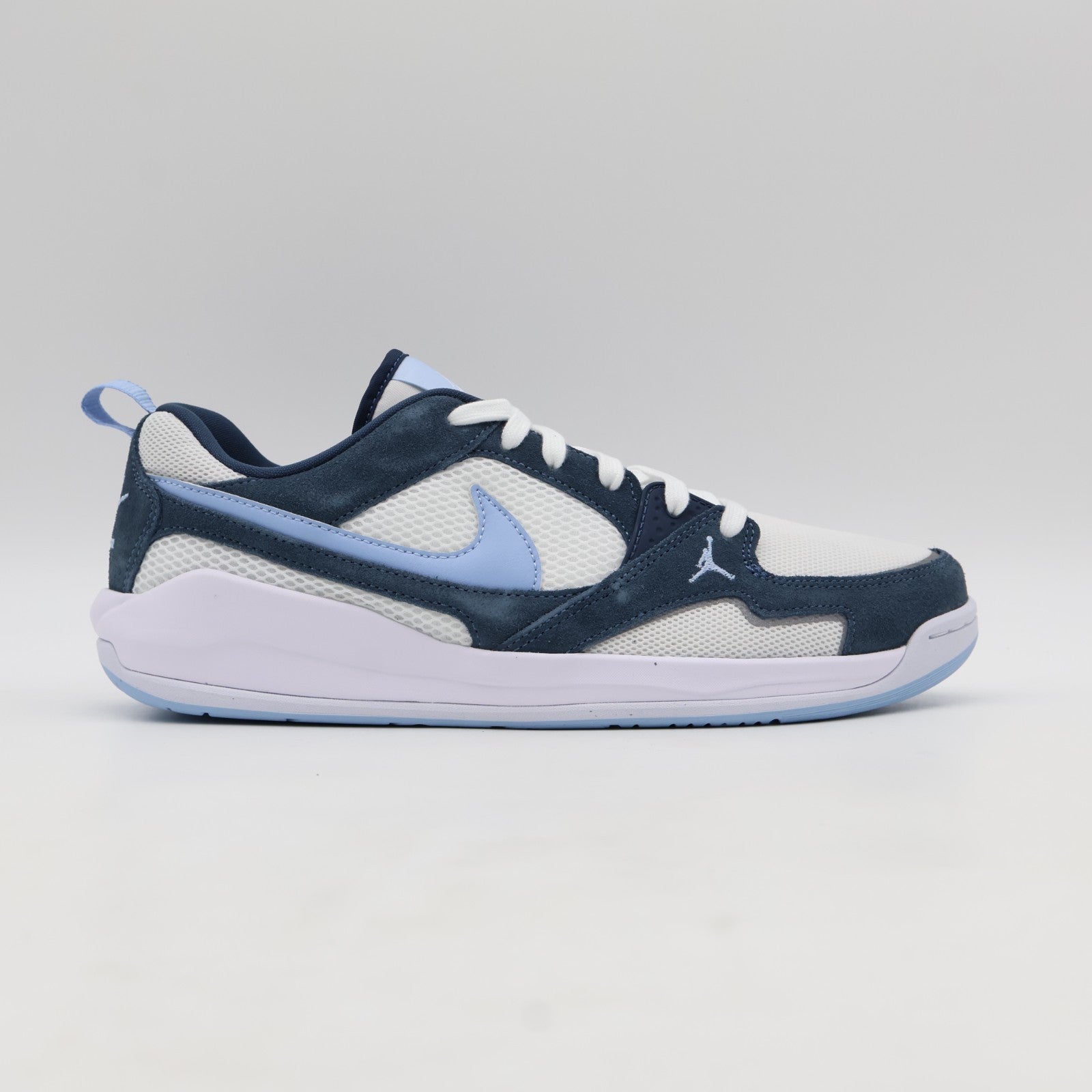 HJ6777-103 Nike Jordan CMFT Era White Blue (Men's)