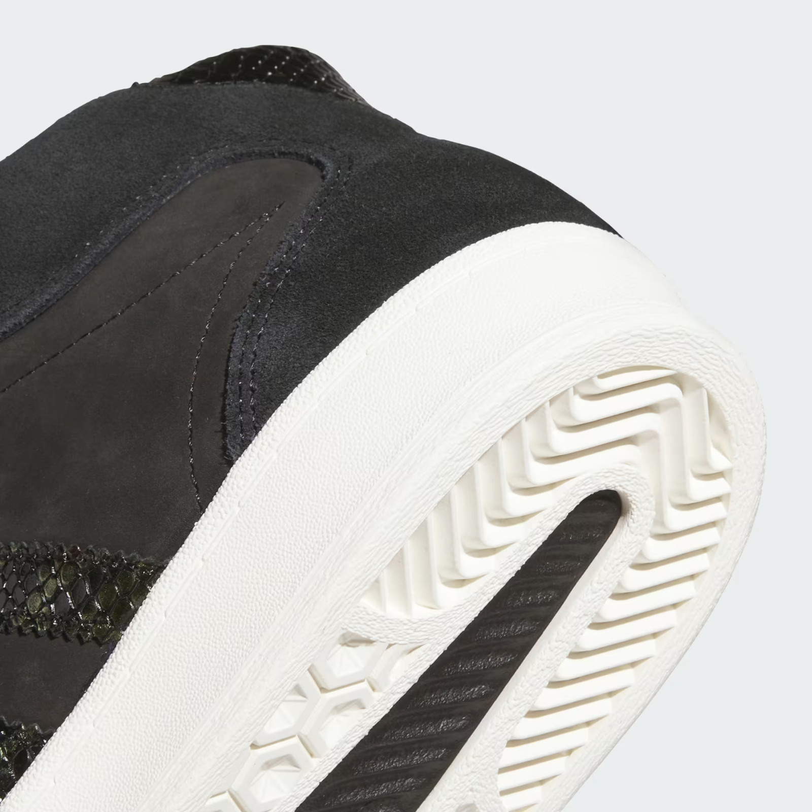 JQ4413 Kader adidas Superskate Core Black Supplier Colour Off White (Men's)