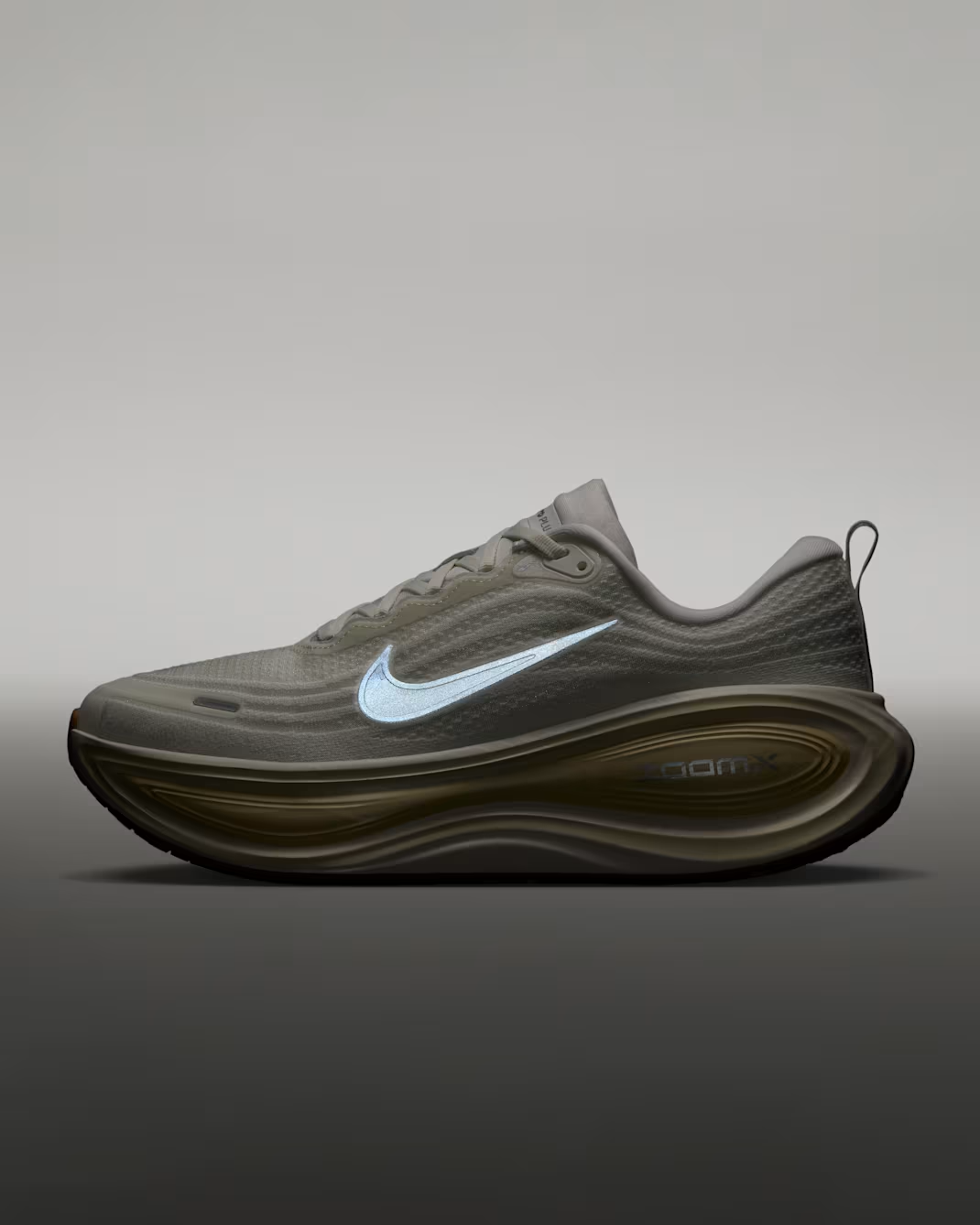 IM8336-100 Nike Vomero Plus Sail Coconut Milk Light Khaki Metallic Silver(Men's)