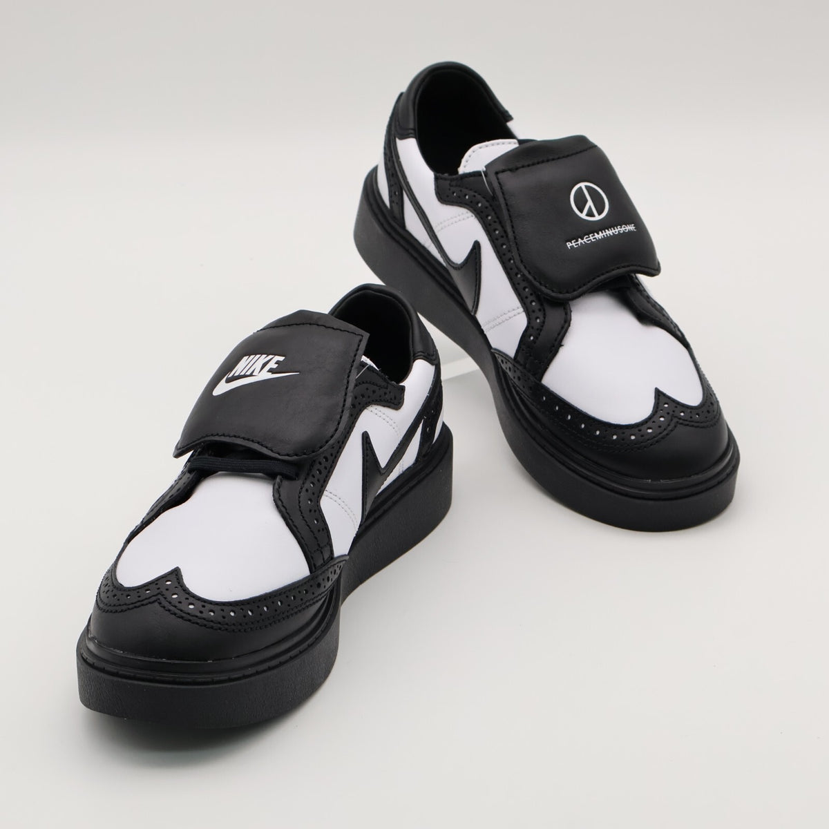 DH2482-101 PEACEMINUSONE Ã Nike Kwondo 1 G-Dragon Panda Wingtip Leather Dress