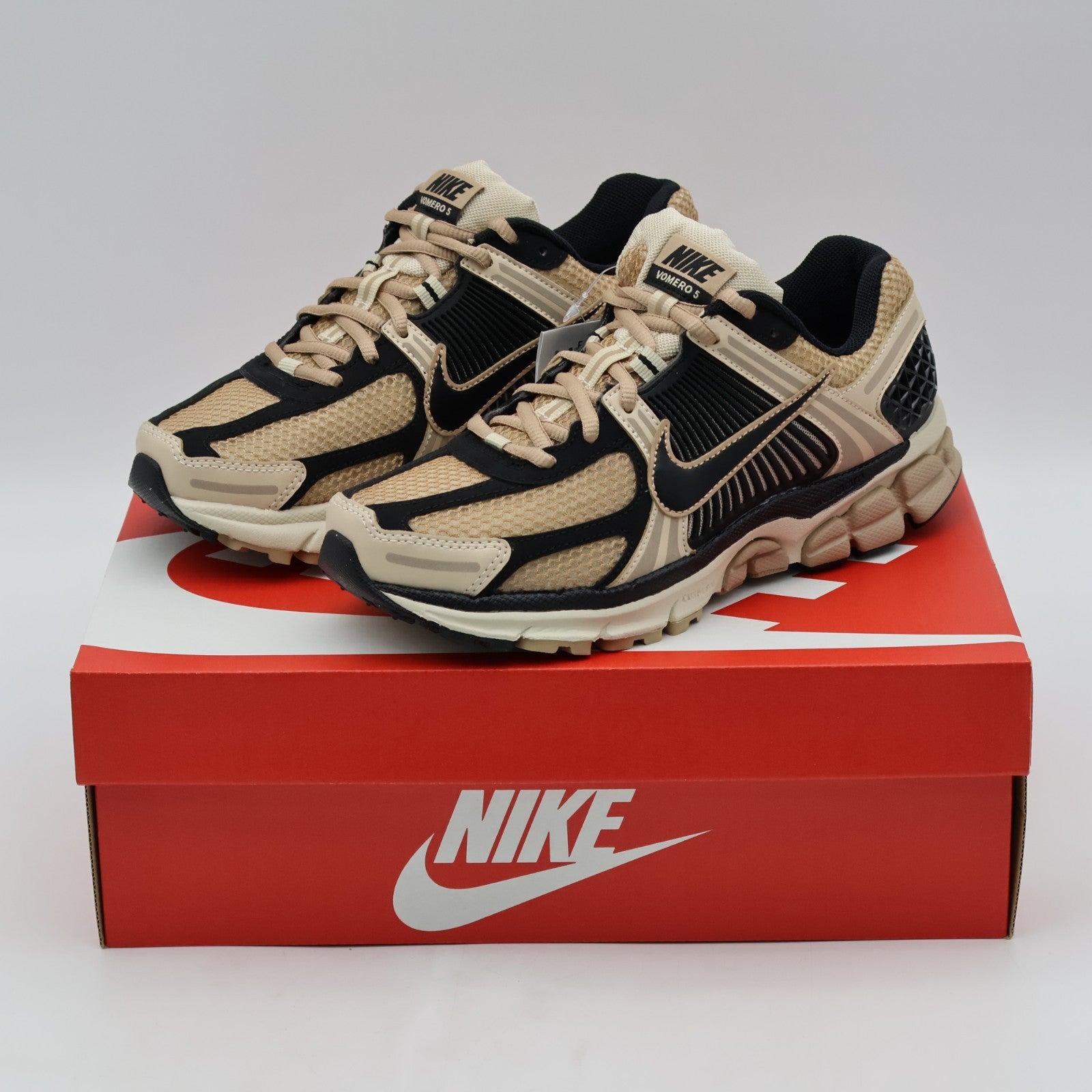FJ2028-106 Nike  Zoom Vomero 5 Sanddrift (Women's)