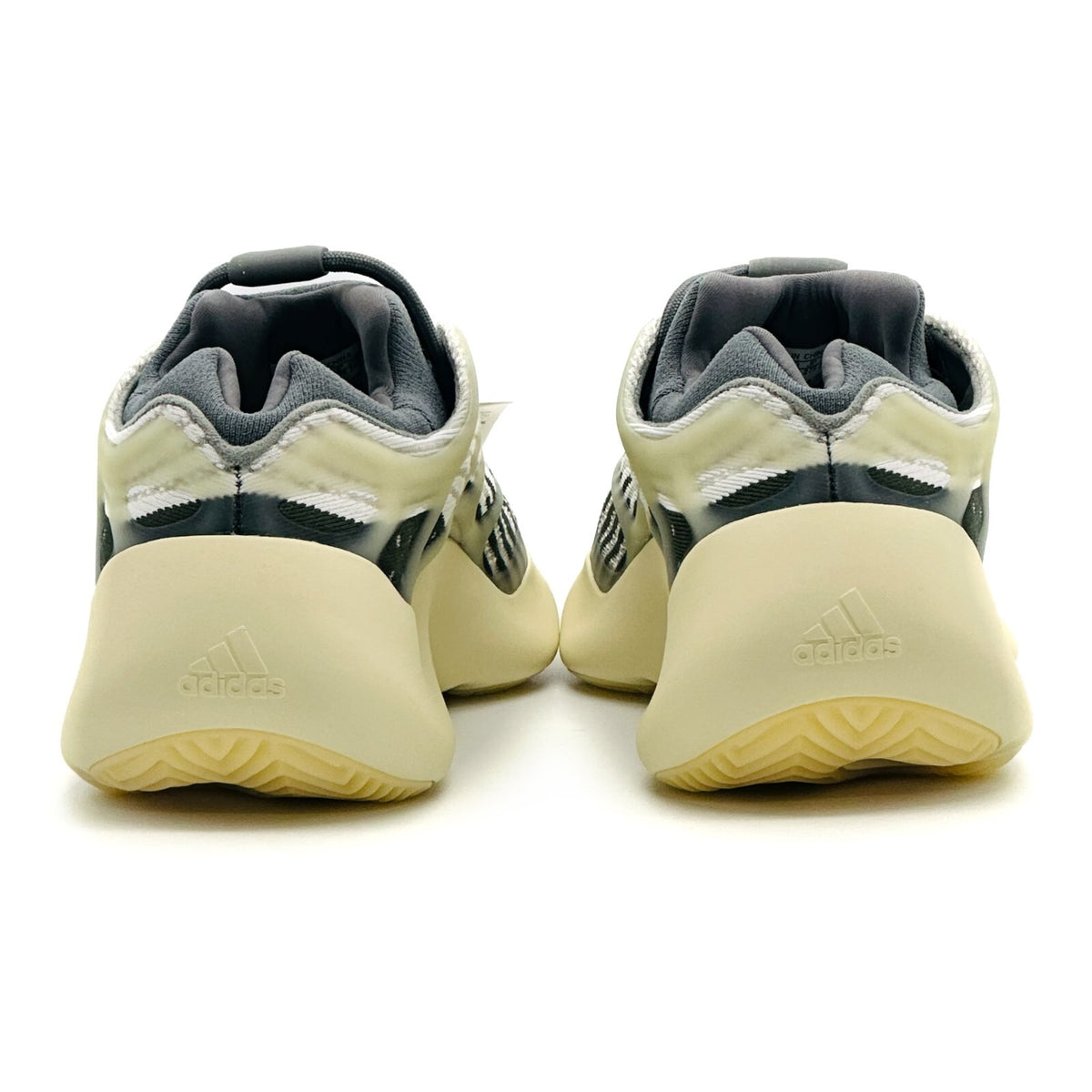 ID1674 adidas Yeezy 700 V3 Fade Salt Black White Gray Beige Dark Grey