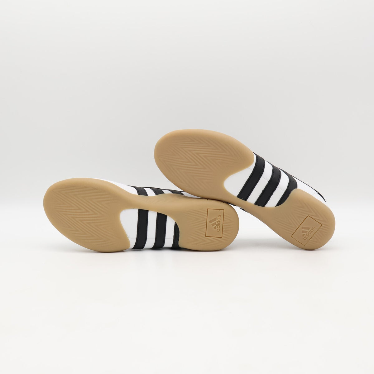 JR7030 adidas Originals Taekwondo Mei Cloud White Core Black Gum (Women's)