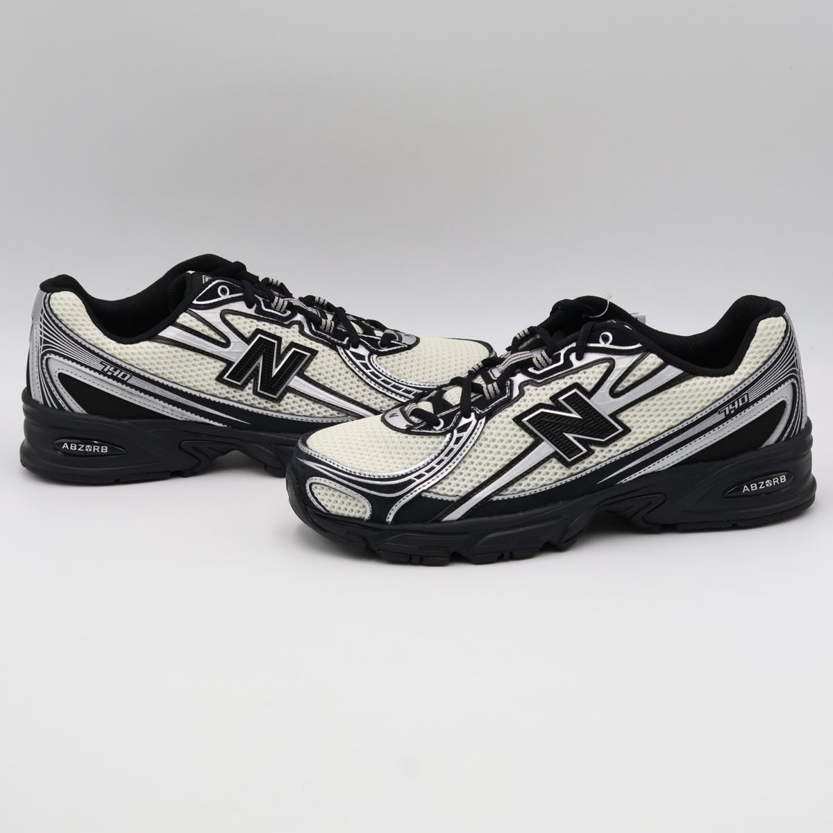 U7407XT New Balance 740 Black/Angora/Silver Metallic (Men's)