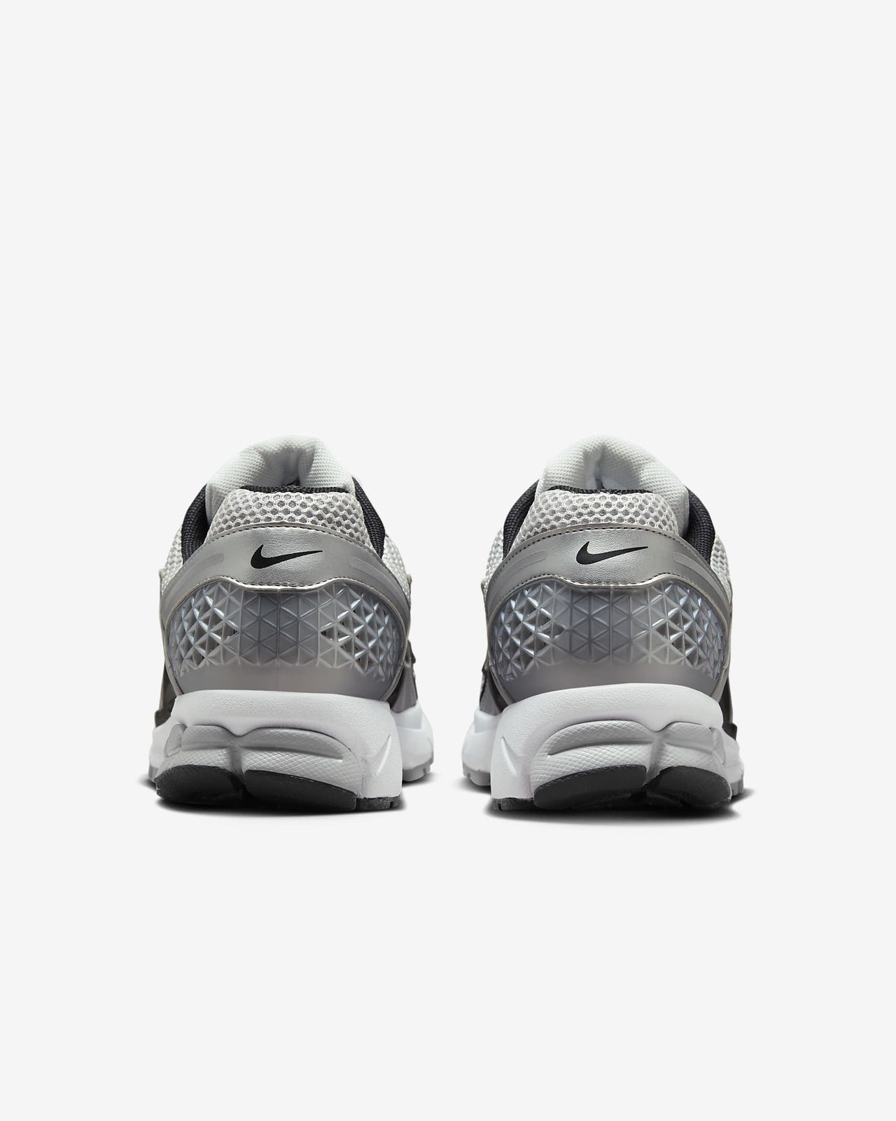 FJ4151-004 Nike Zoom Vomero 5 Metallic Silver Pure Platinum White Black (Men's)