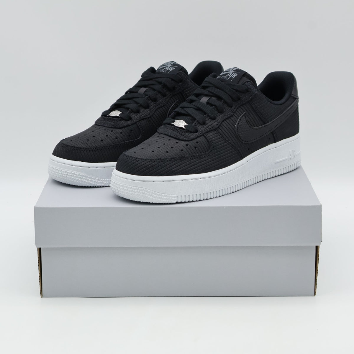 IM6533-002 Nike Air Force 1 Low Black White (Women's)