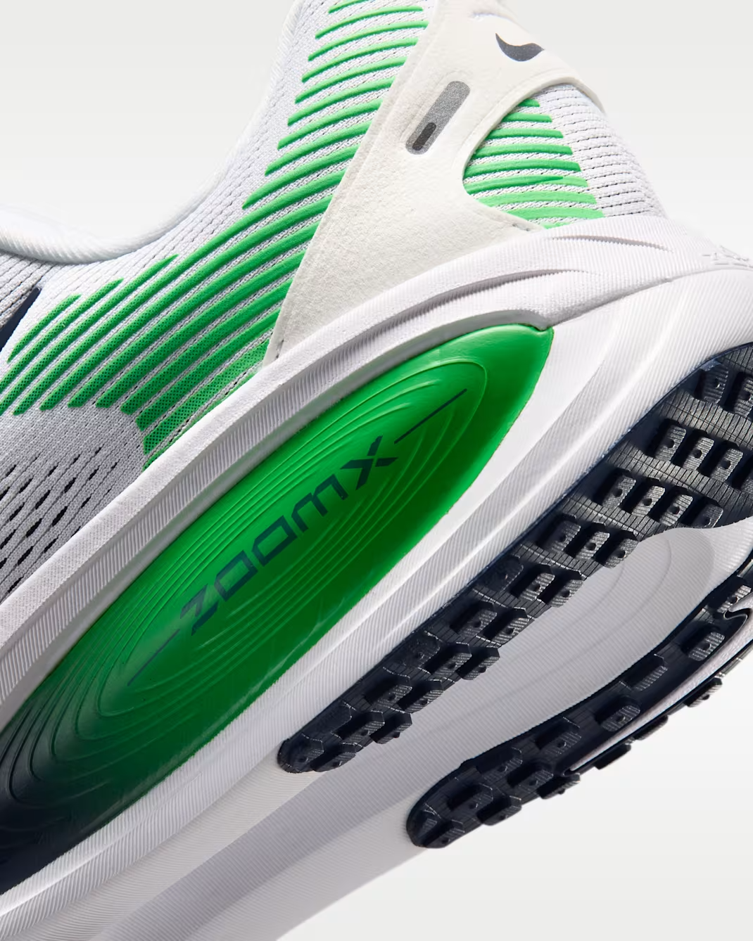 HM6803-115 Nike Vomero 18 "White/Green Spark" (Men's)