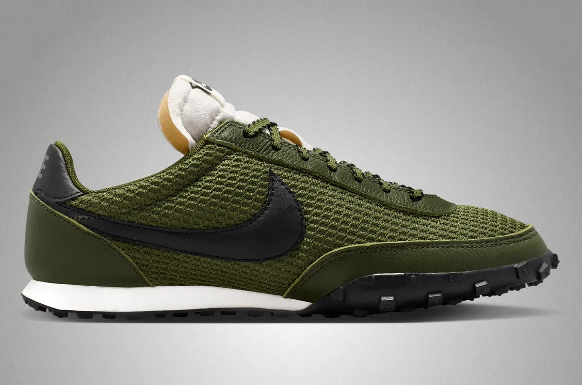 IM8673-301 Nike Waffle Racer SE "Legion Green/Sail" (Men's)