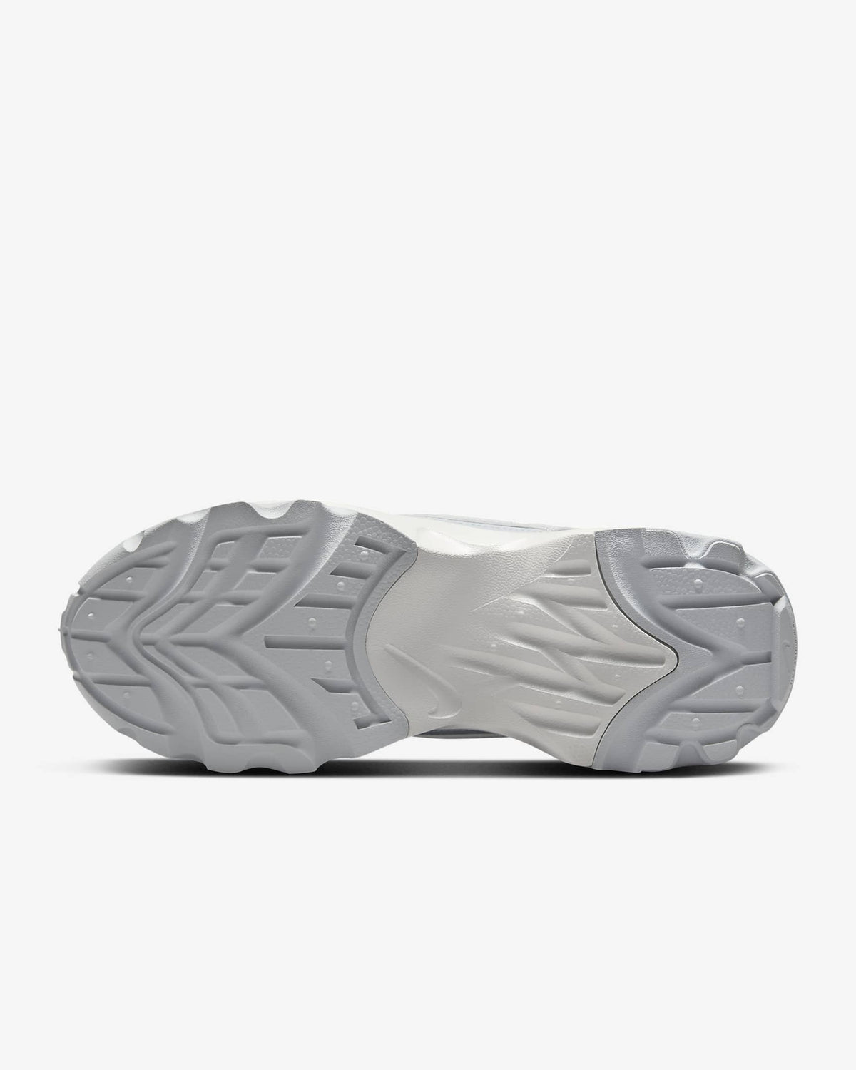 DD9682-005 Nike Women's TC 7900 Wolf Grey Photon Dust Metallic Platinum (Women's