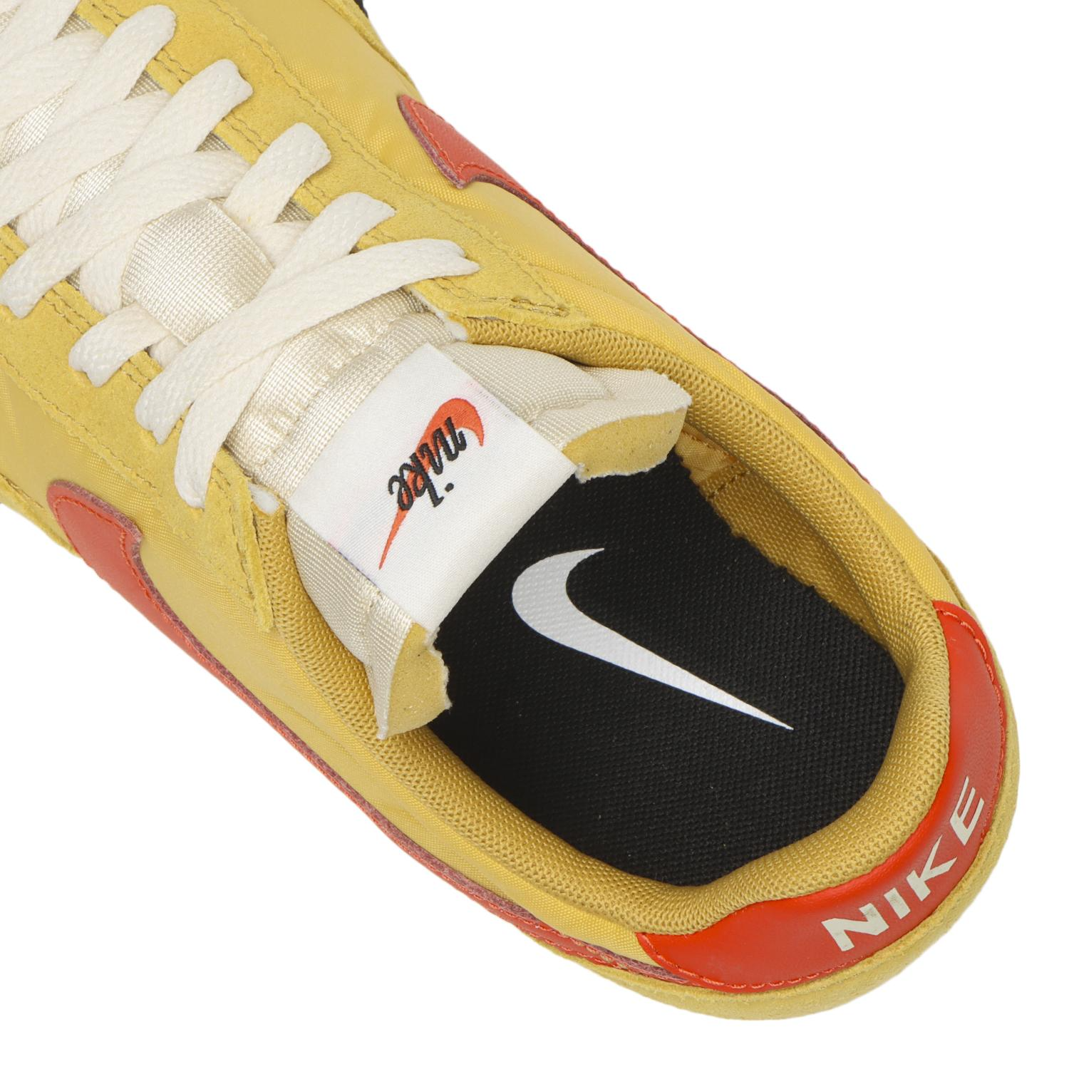 IM8658-701 Nike Waffle Racer WHEAT GOLD/PICANTE RED-BEACH-BLACK (Men's)