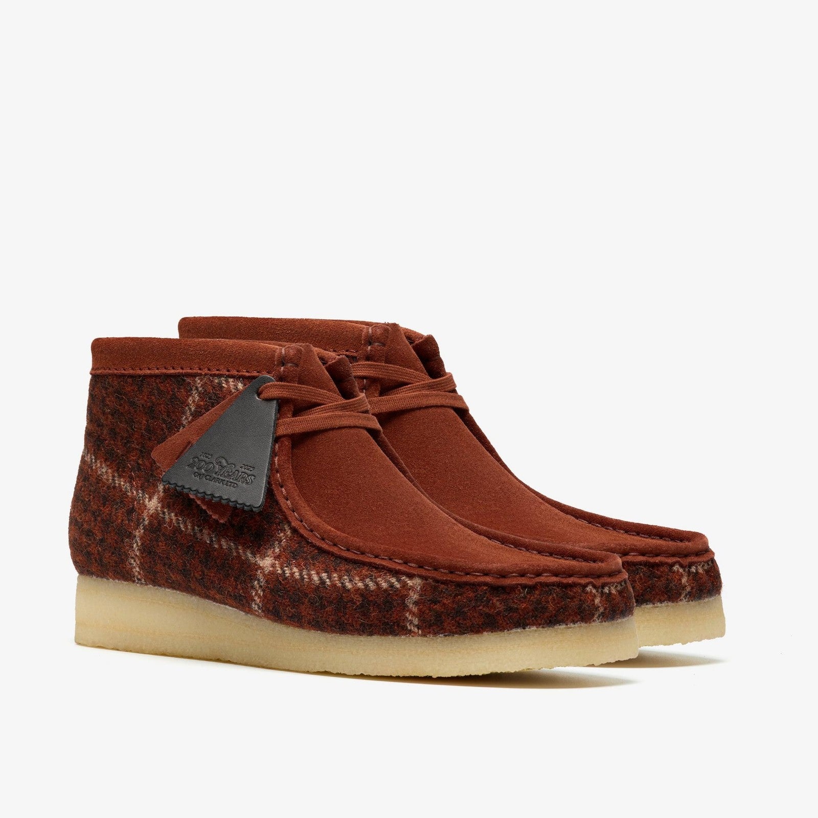 26182793 Harris Tweed Ã Clarks Wallabee Boot Rust Tweed Combi ( Men's )