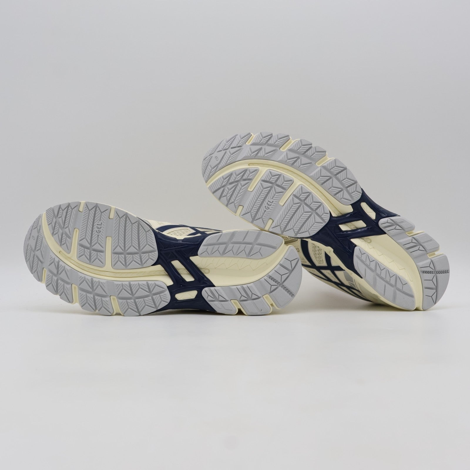 1203A388-104 Asics Gel-Kayano 20 Cream Independence Blue (Men's)
