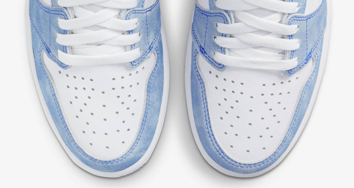 555088-402 Nike Air Jordan 1 High OG Hyper Royal (Men's)