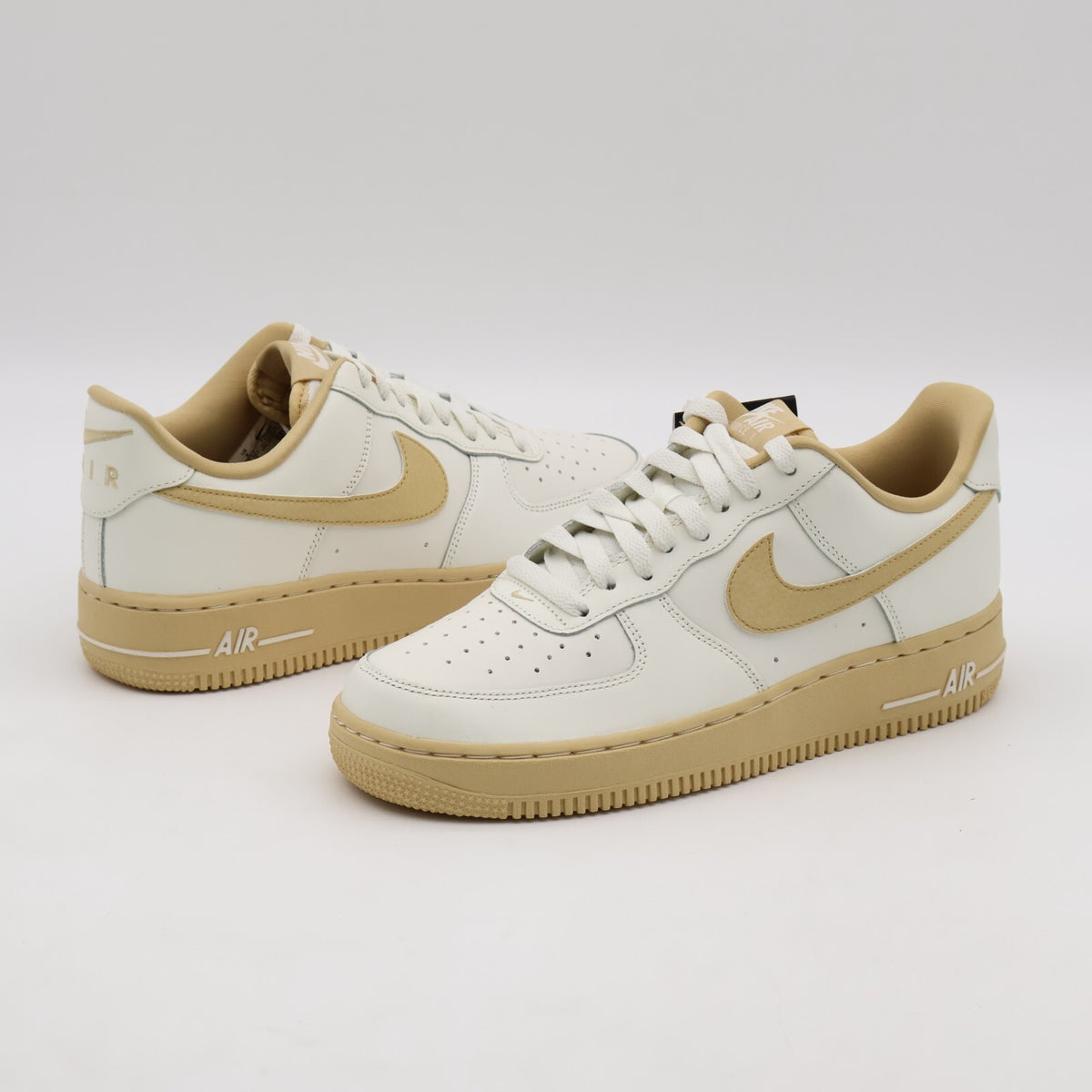 FZ3597-133 Nike Air Force 1 '07 Sail Vintage Green Sesame (Women's)