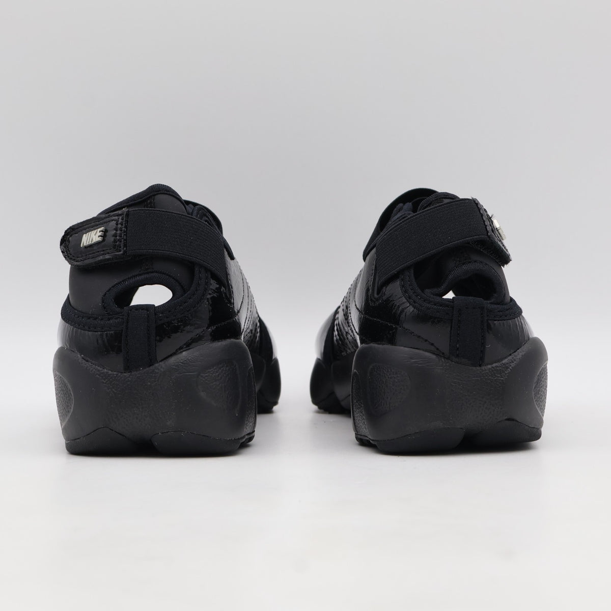 IB8954-001 Nike Air Rift Luxury Leather Black (Women's)
