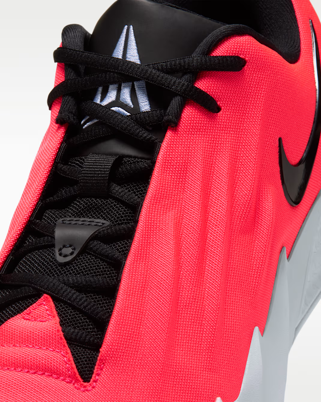 IM4162-600 Nike Twelve Time EP Basketball Shoes (Men's)