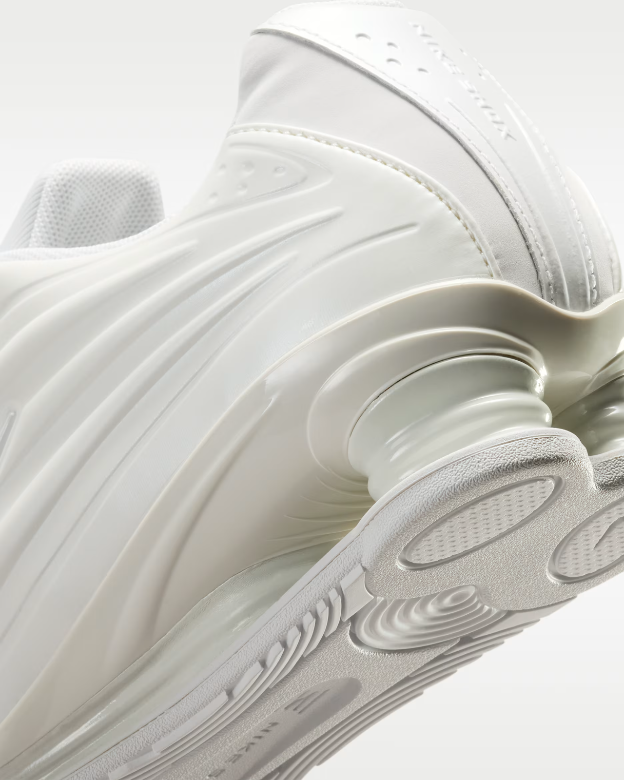 IR1222-100 Nike Shox Z "White/Metallic Silver" (Women's)