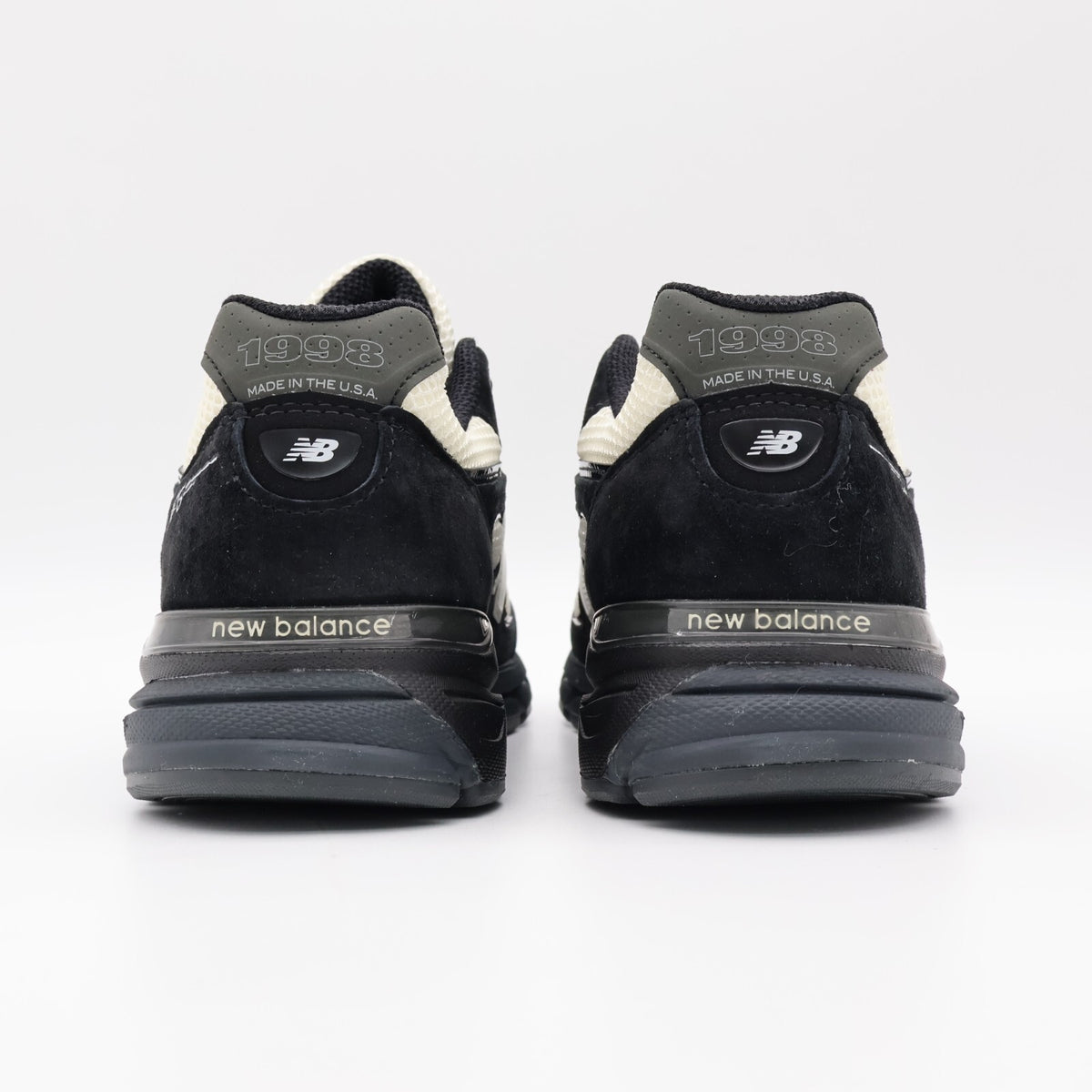 U990JS4 Joe Freshgoods New Balance 990V4 Outro (Men's)