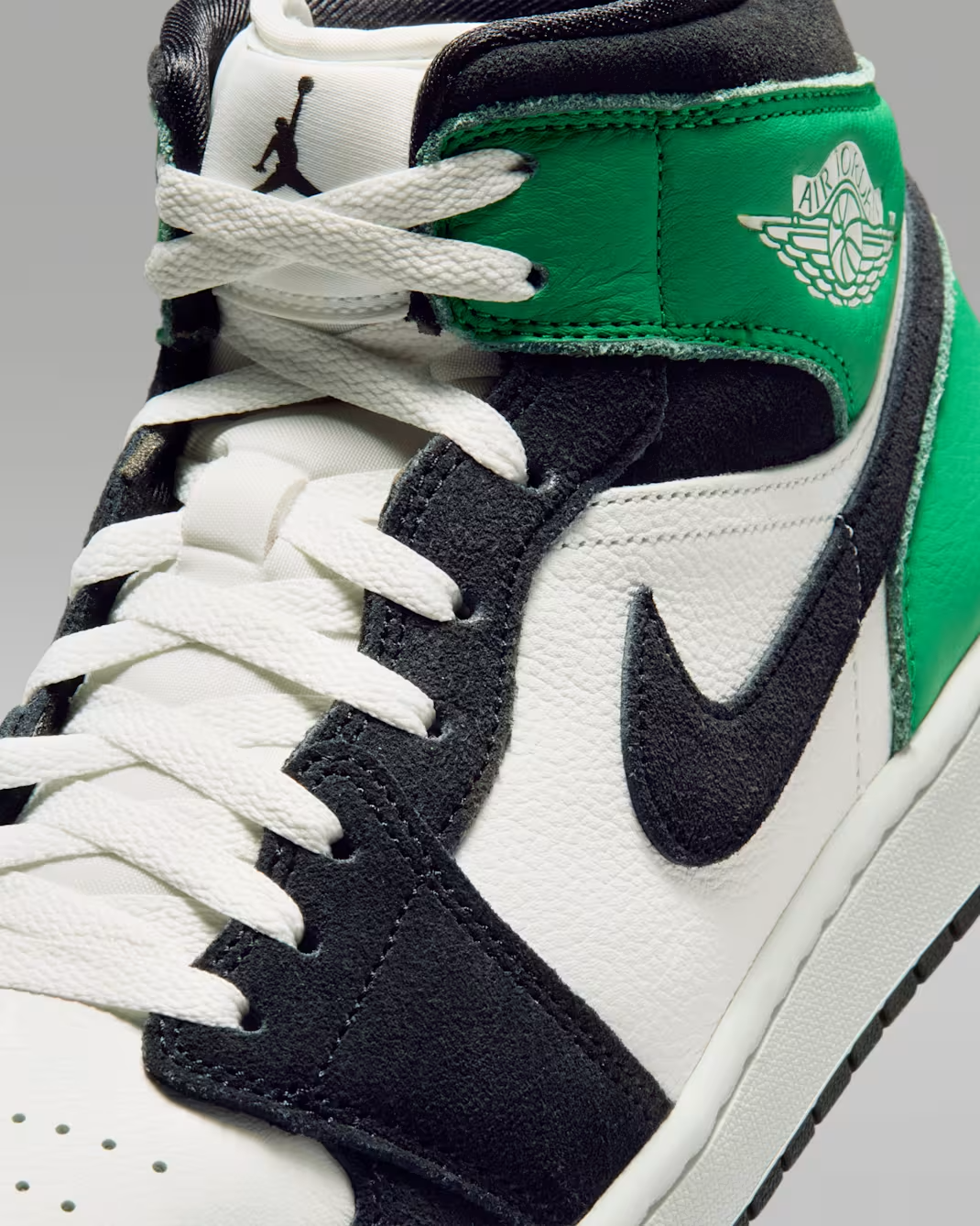 II9812-100 Nike Air Jordan 1 Mid SE Lucky Green (Men's)