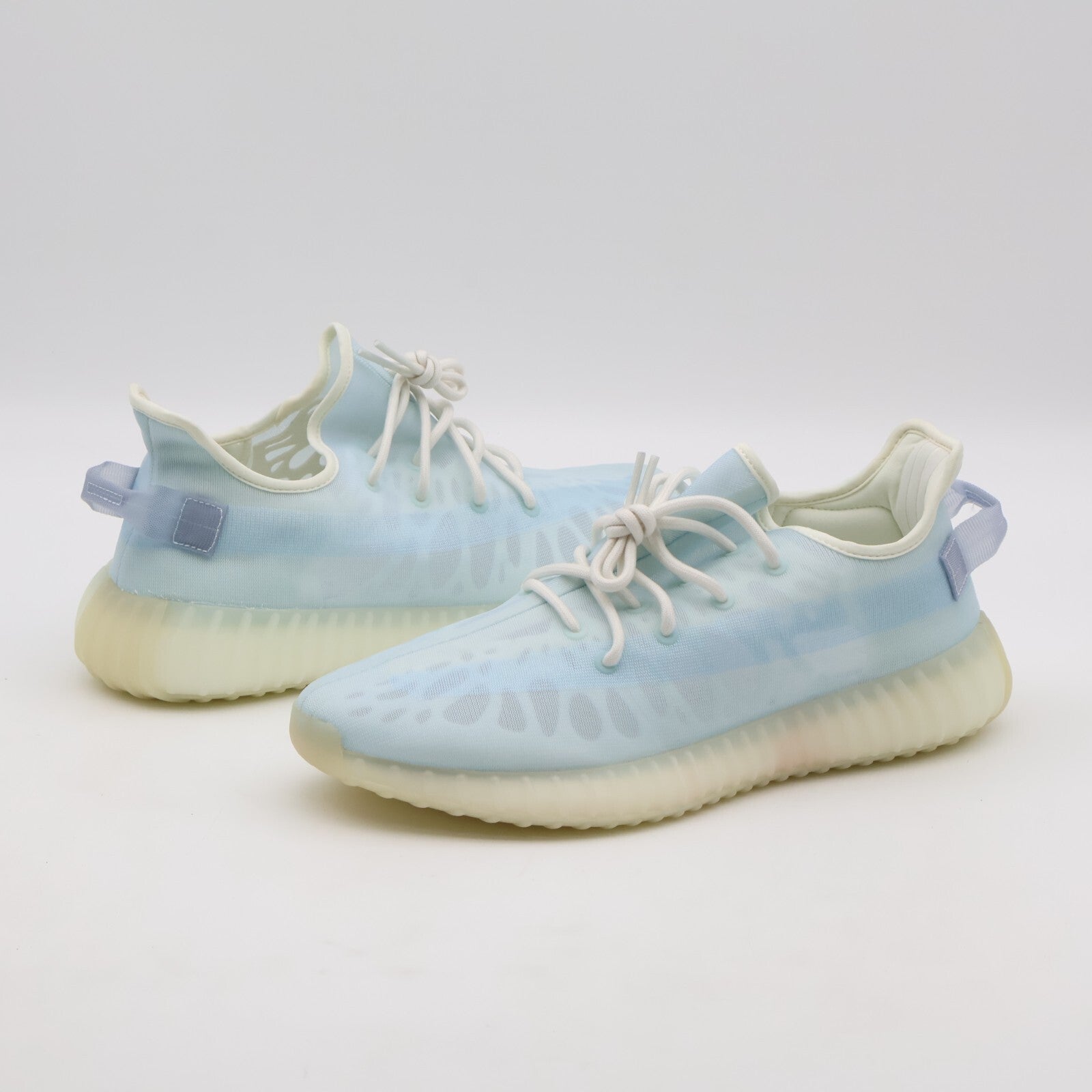 GW2869 Adidas Yeezy Boost 350 V2 Mono Ice Light Crystal Blue White Beige Aqua
