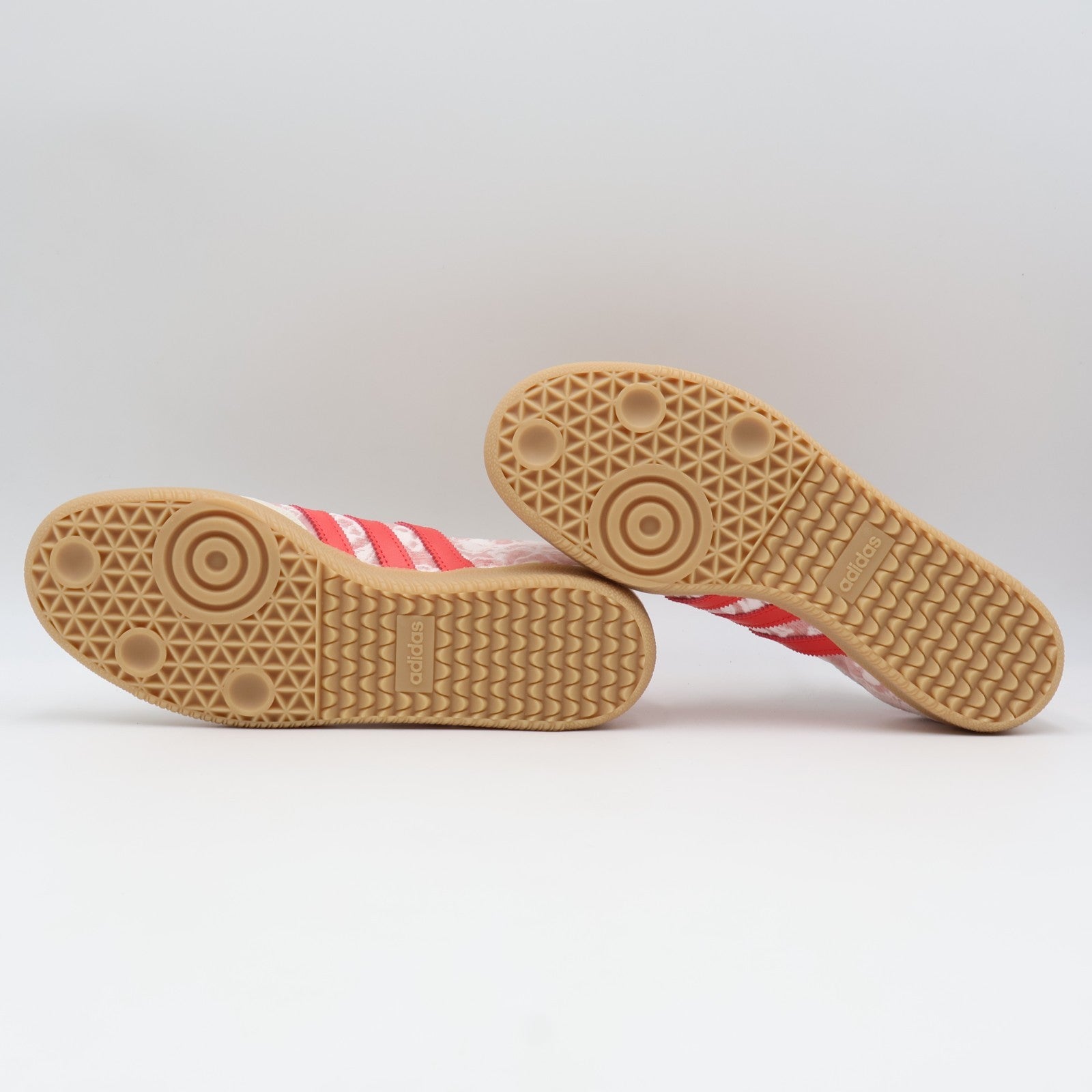 JR8841 Liberty London Ã adidas Originals  Samba Better Scarlet (Women's)