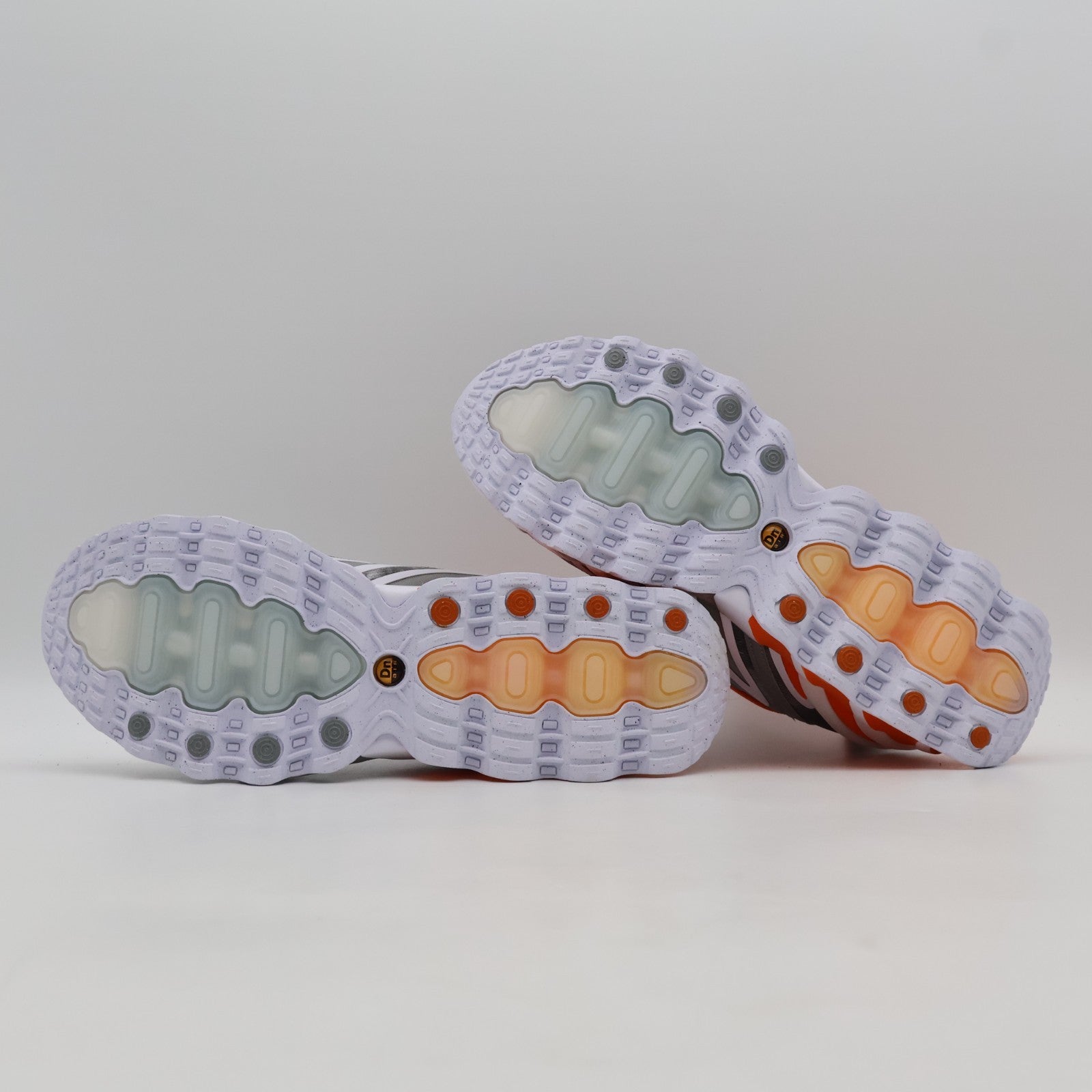 IB4181-002 PALACE x Nike Air Max DN8 Dusty Grey Safety Orange Particle (Men's)