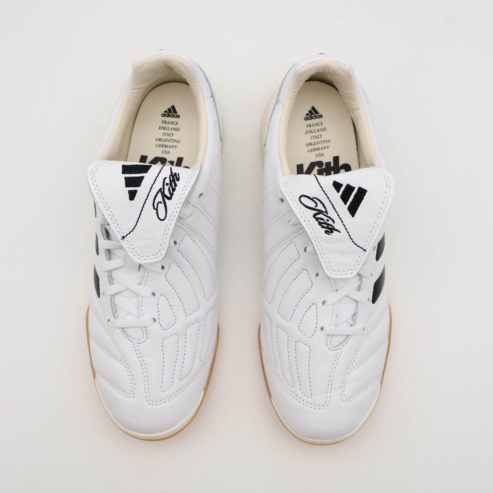 JS0727 Kith Ã adidas Football Predator 2002 IC White Black Gum (Men's)