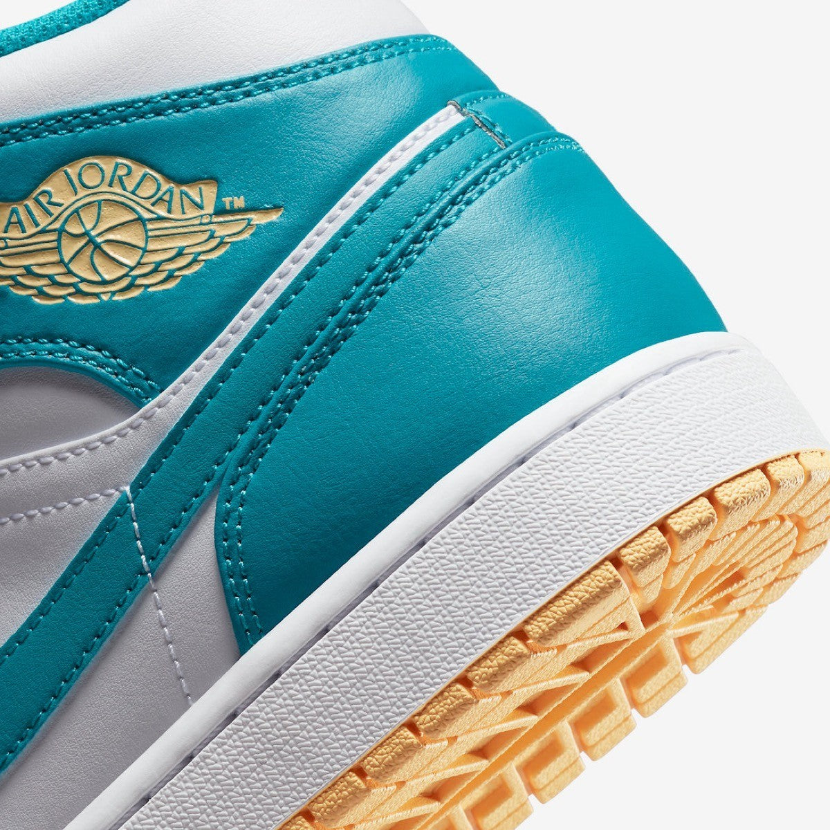 DQ8426-400 Nike Air Jordan 1 Mid "Aquatone" (Men's)