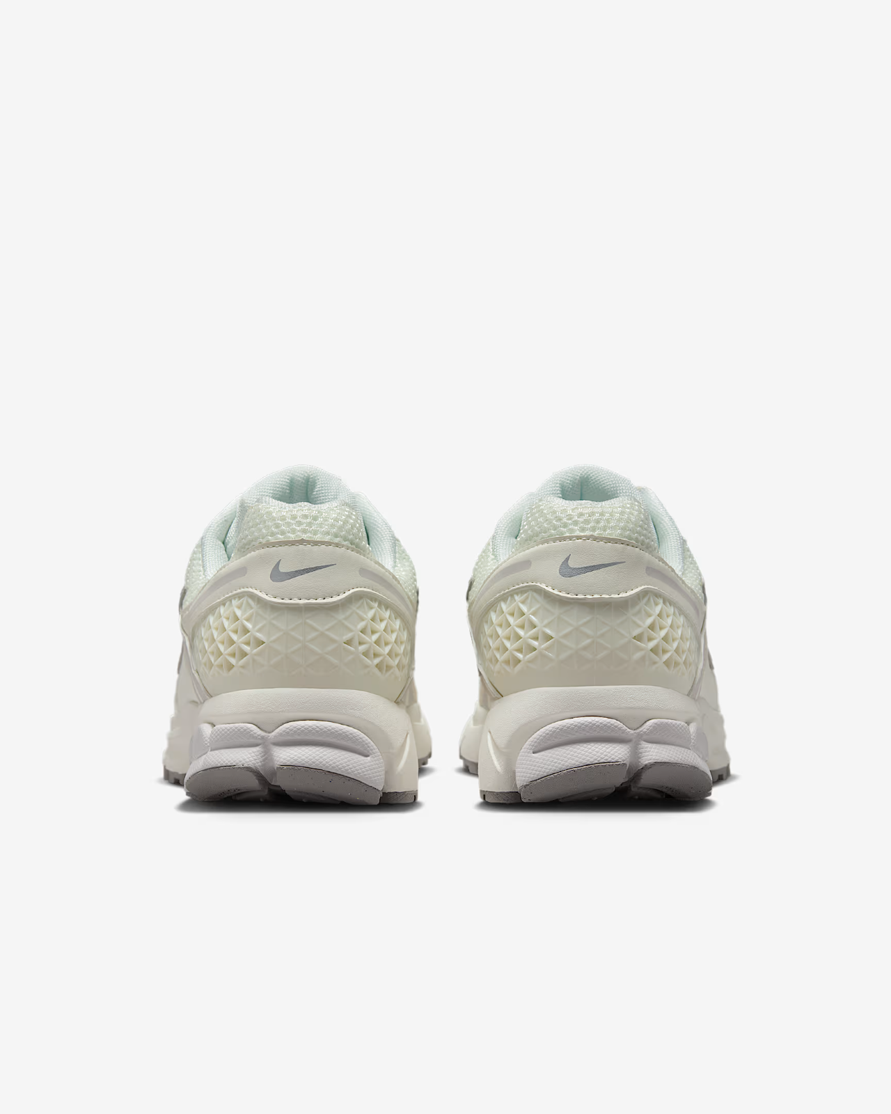 FB9149-103 Nike Vomero 5 Sail Vast Grey College Grey Metallic Silver (Men's)