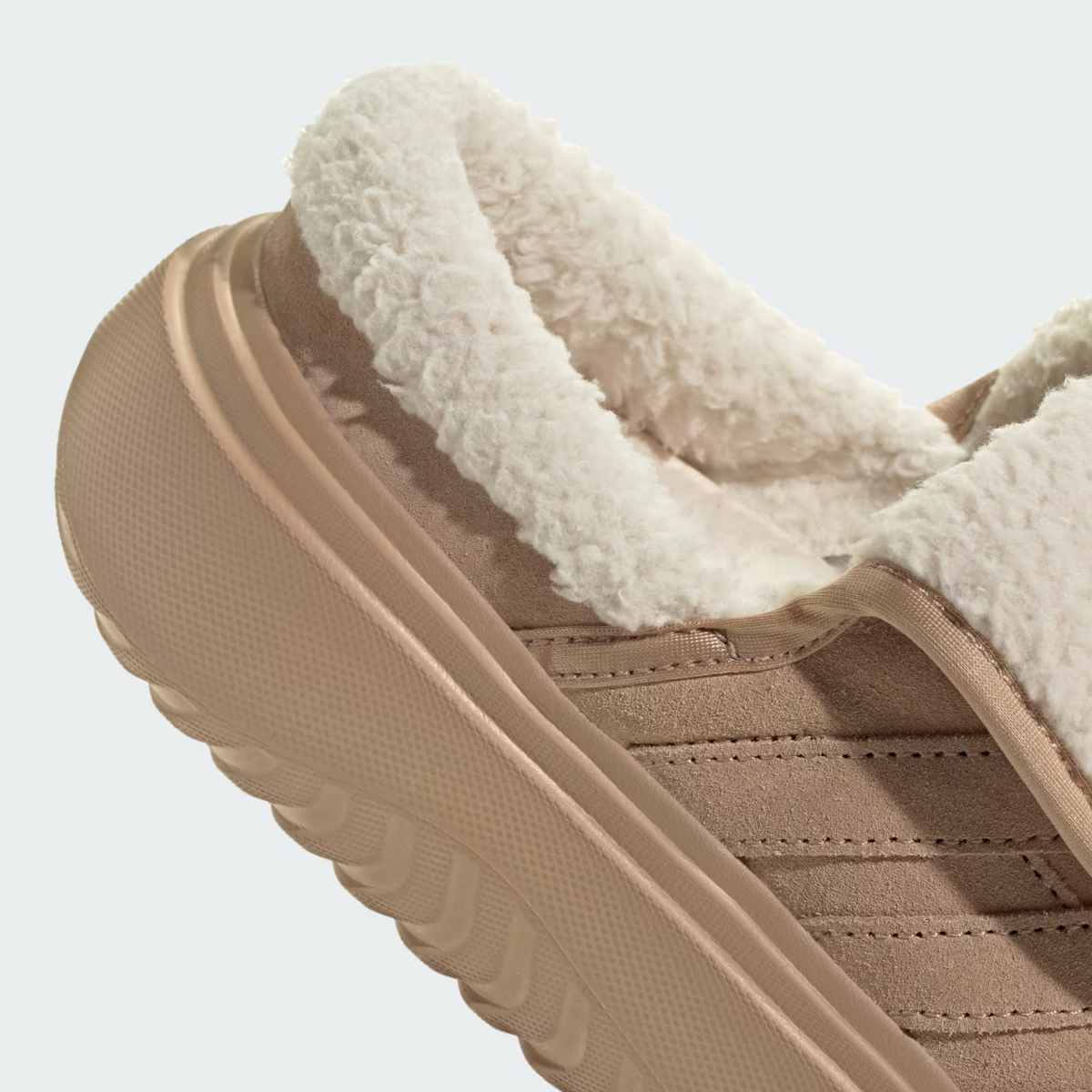 JS4998 adidas GRAND COURT MULE (Women's)