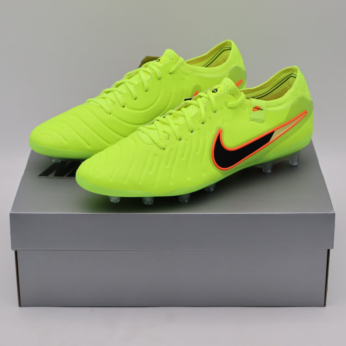 DV4330-701 Nike Tiempo Legend 10 Elite Volt Black (Men's)