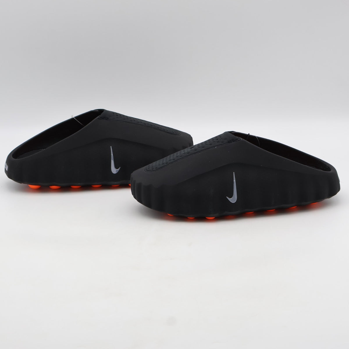 HQ4307-001 Nike Mind 001 Mules Black Hyper Crimson White Chrome (Men's)