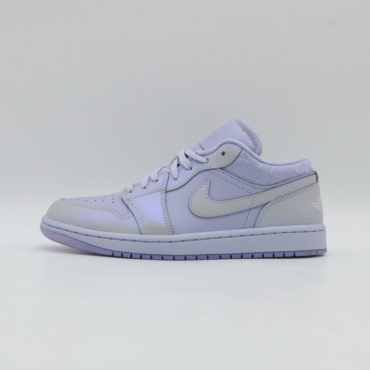 IM5129-010 Nike Air Jordan 1 Low Pearlized (Women's)
